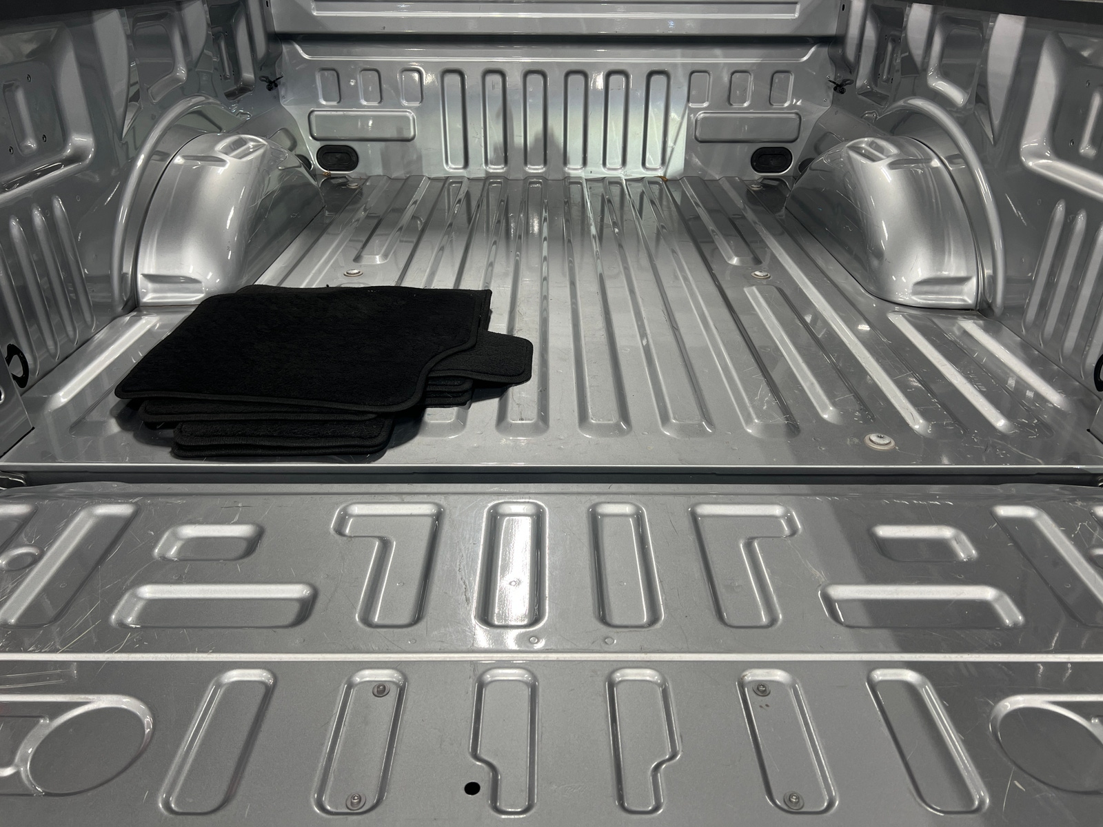 Thumbnail: 2022 Ford Econoline - 7