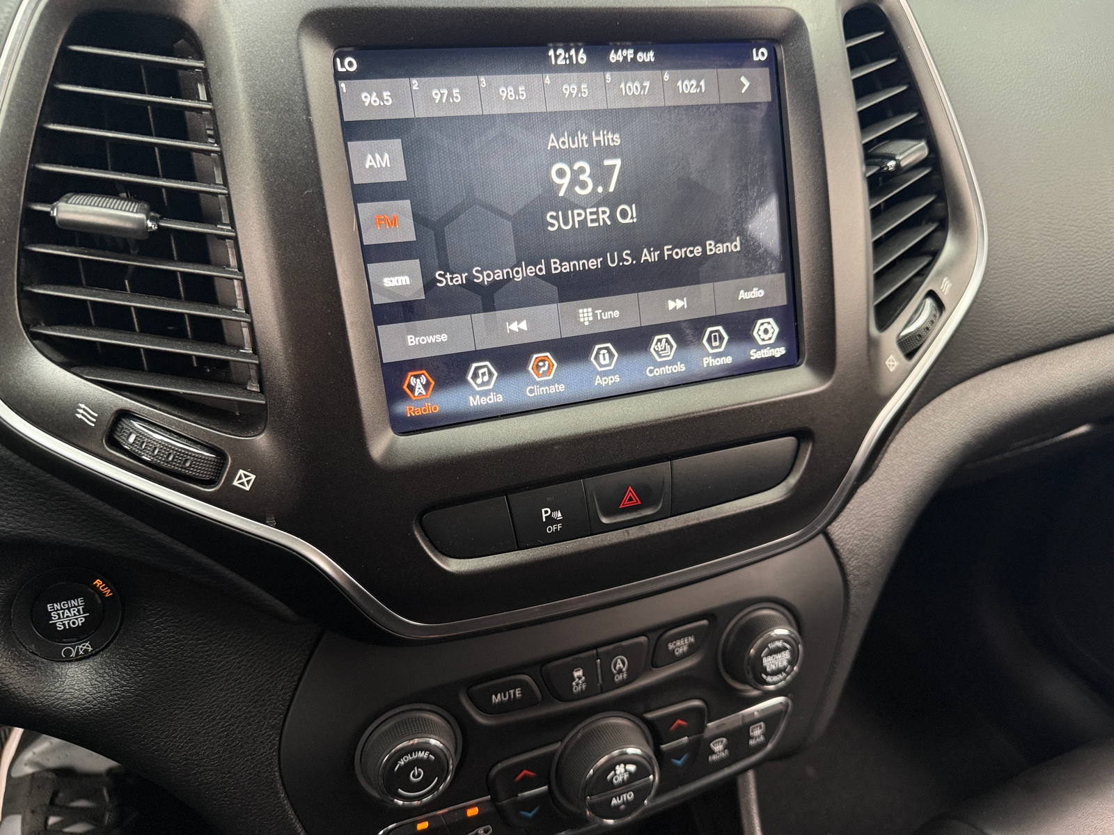 Thumbnail: 2019 Jeep Cherokee - 4