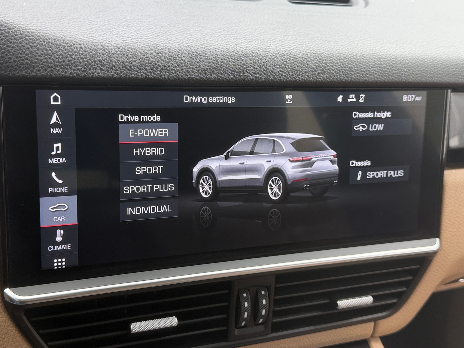 Thumbnail: 2019 Porsche Cayenne - 3