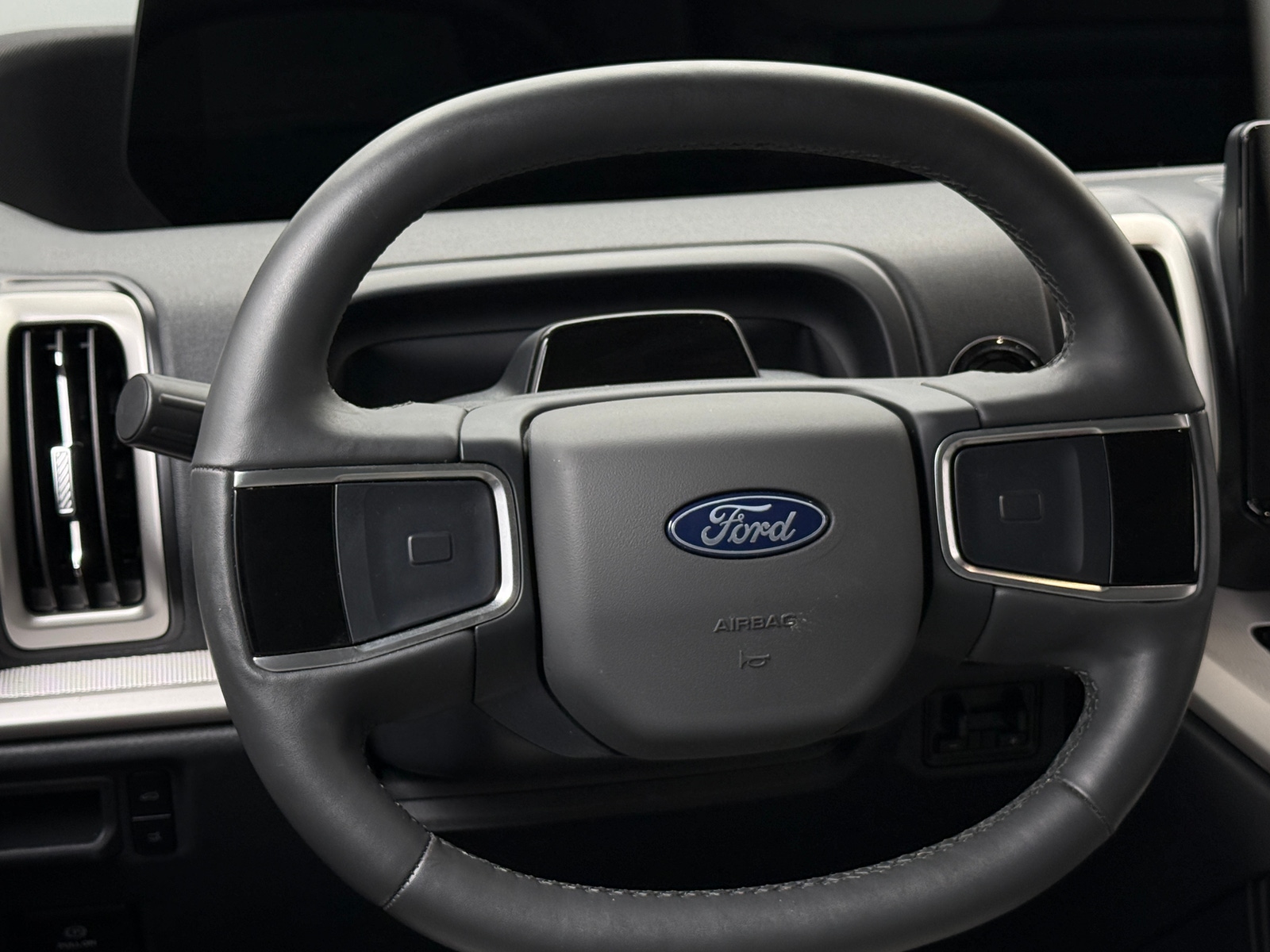 Thumbnail: 2025 Ford Expedition - 4