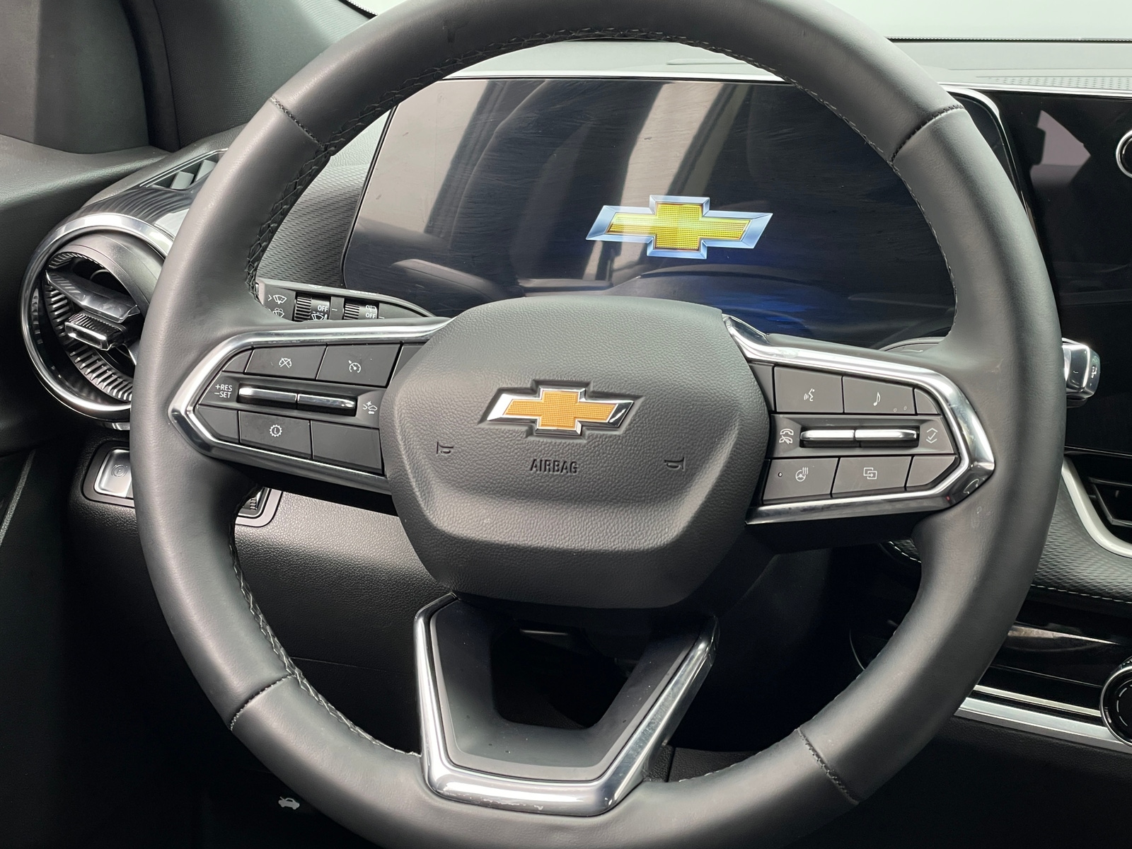 Thumbnail: 2025 Chevrolet Equinox - 5