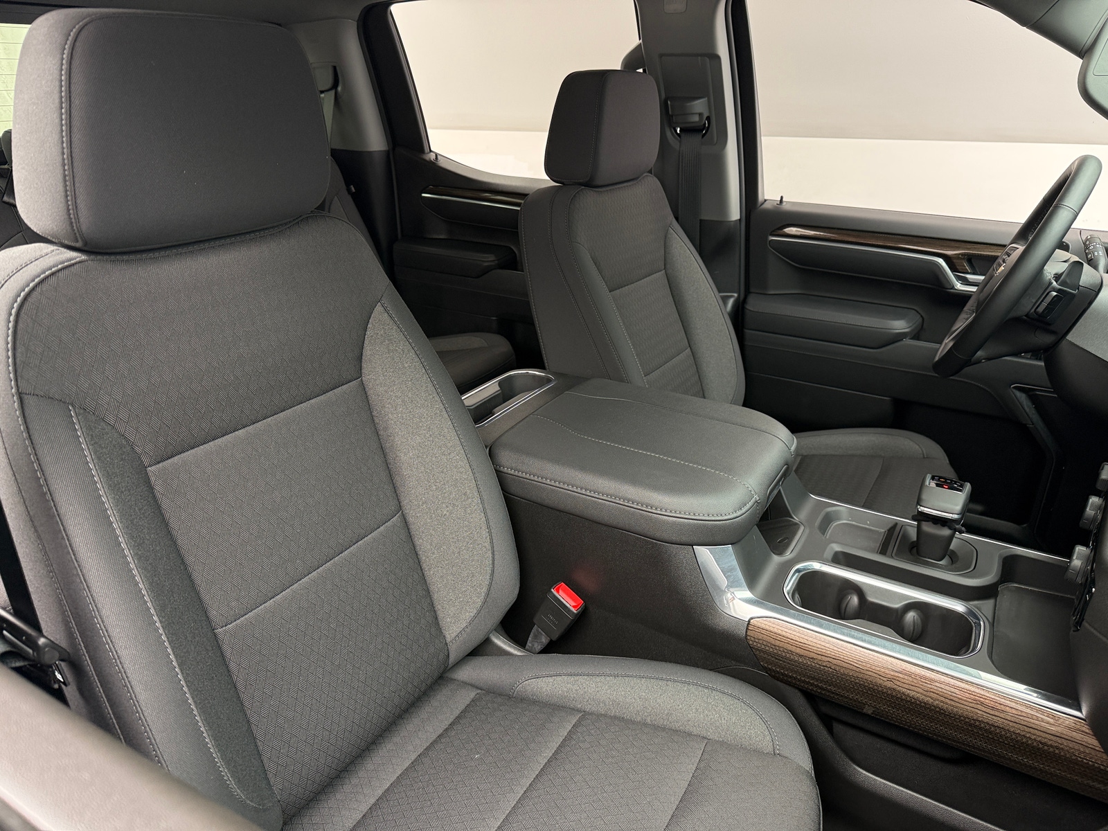 Thumbnail: 2026 Chevrolet Silverado 1500 - 2