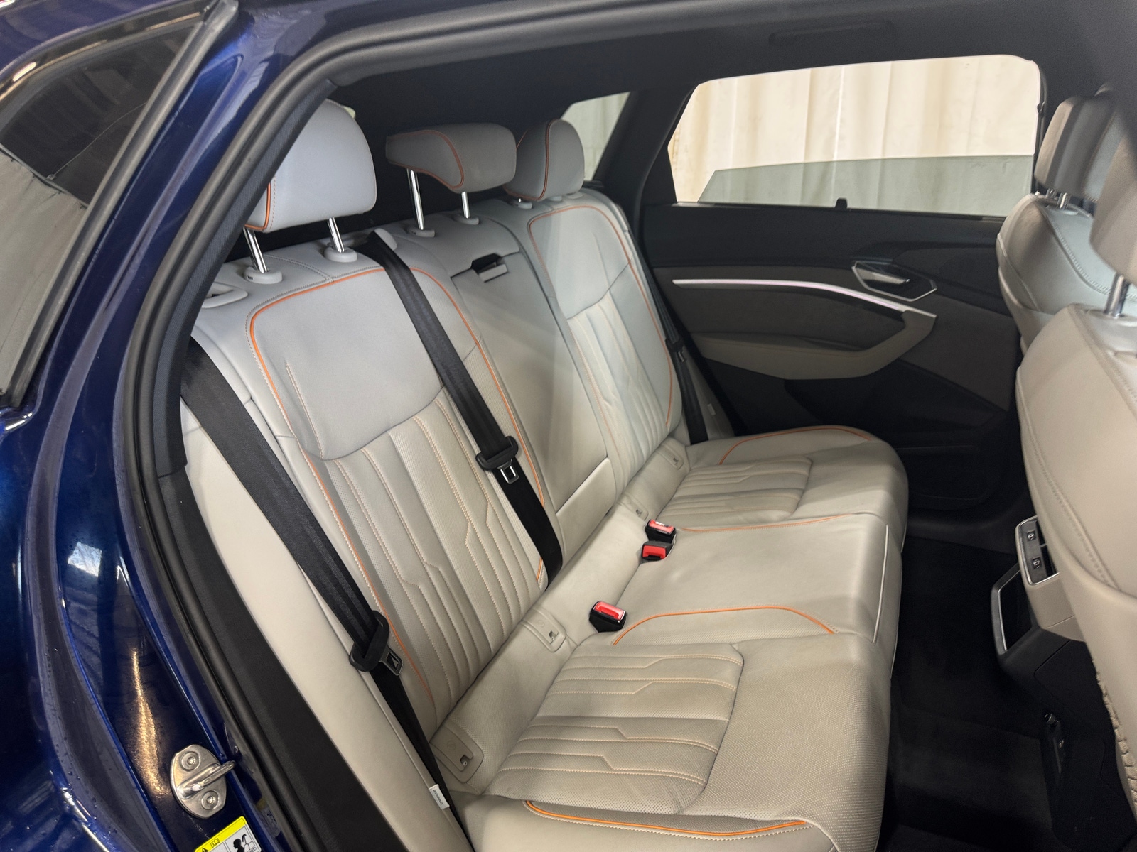 Thumbnail: 2022 Audi e-tron - 5