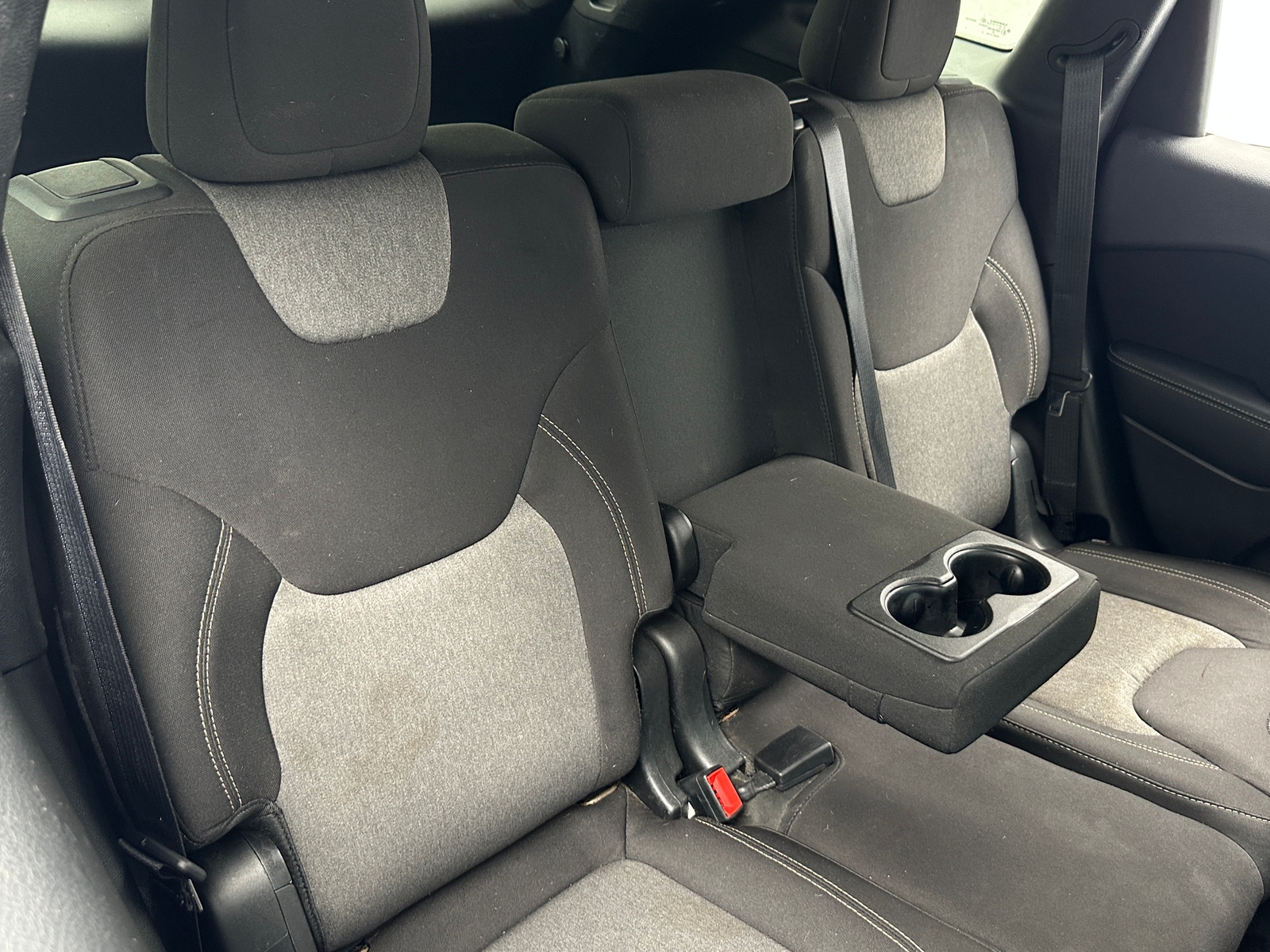 Thumbnail: 2018 Jeep Cherokee - 6