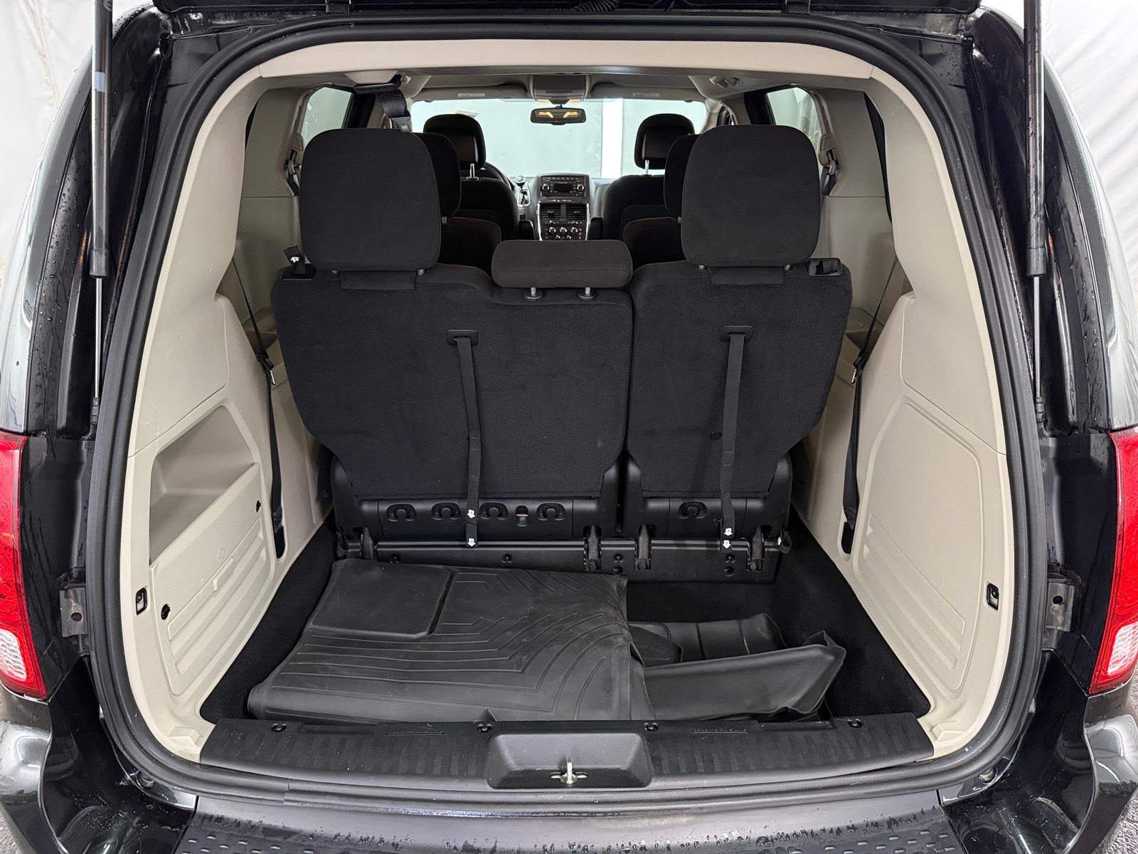 Thumbnail: 2016 Dodge Grand Caravan - 7