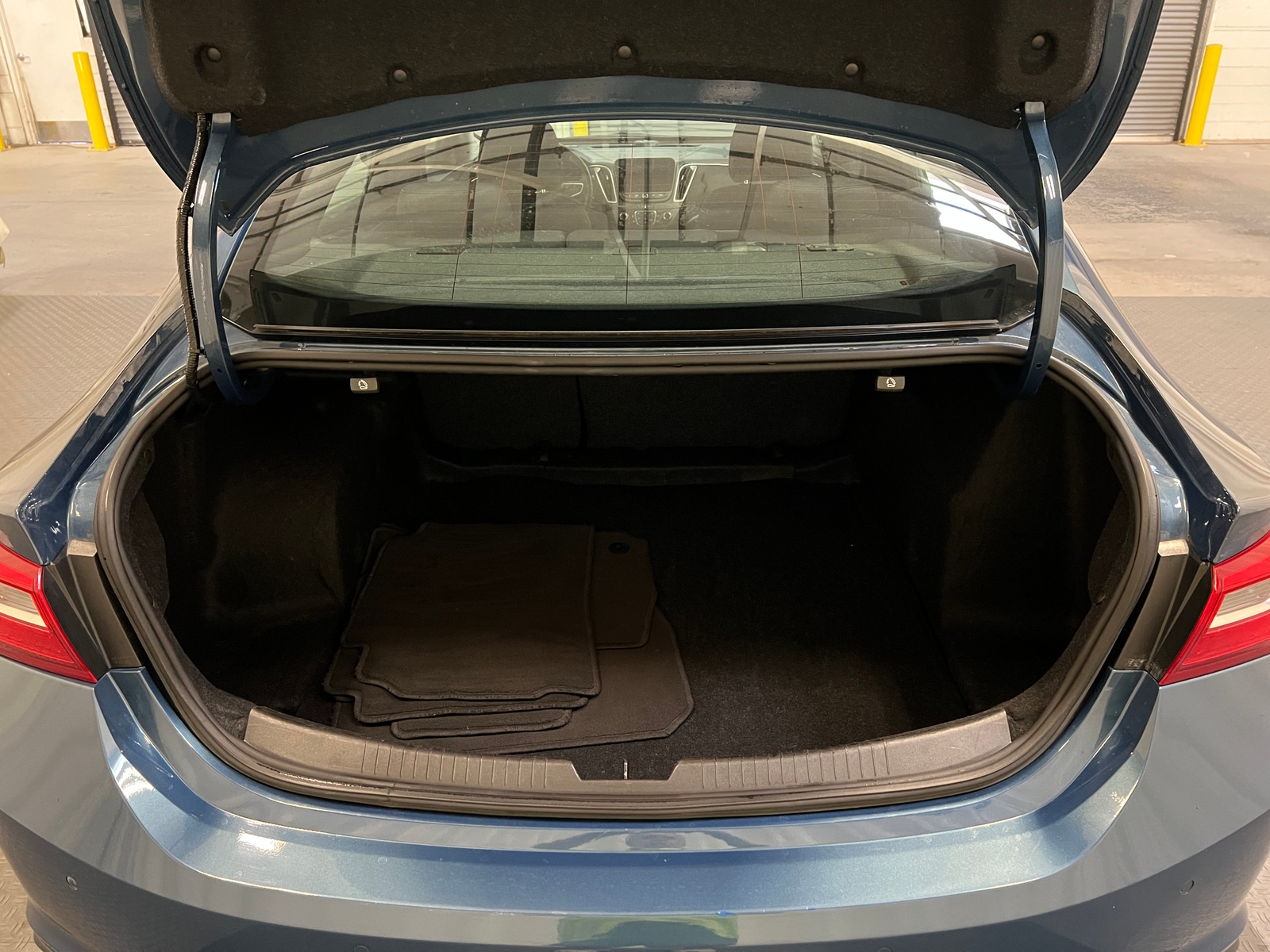 Thumbnail: 2024 Chevrolet Malibu - 7