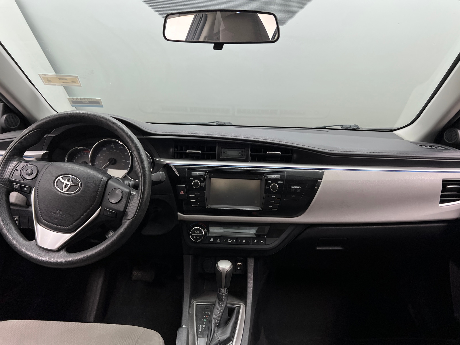 Thumbnail: 2014 Toyota Corolla - 3