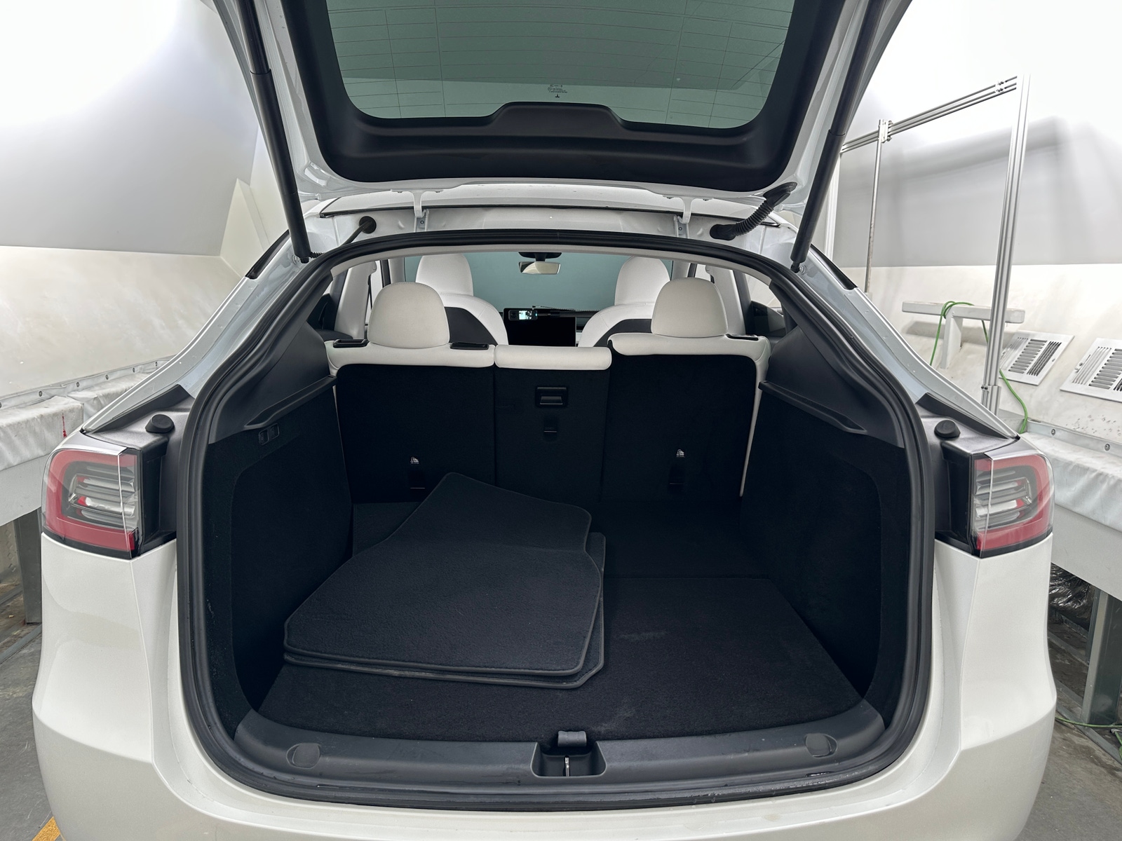 Thumbnail: 2024 Tesla Model Y - 6