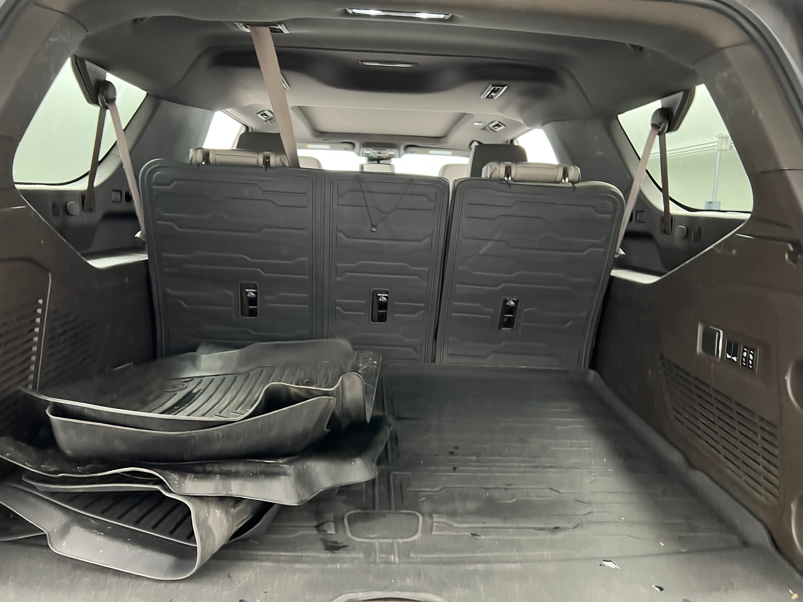 Thumbnail: 2023 GMC Yukon XL - 6