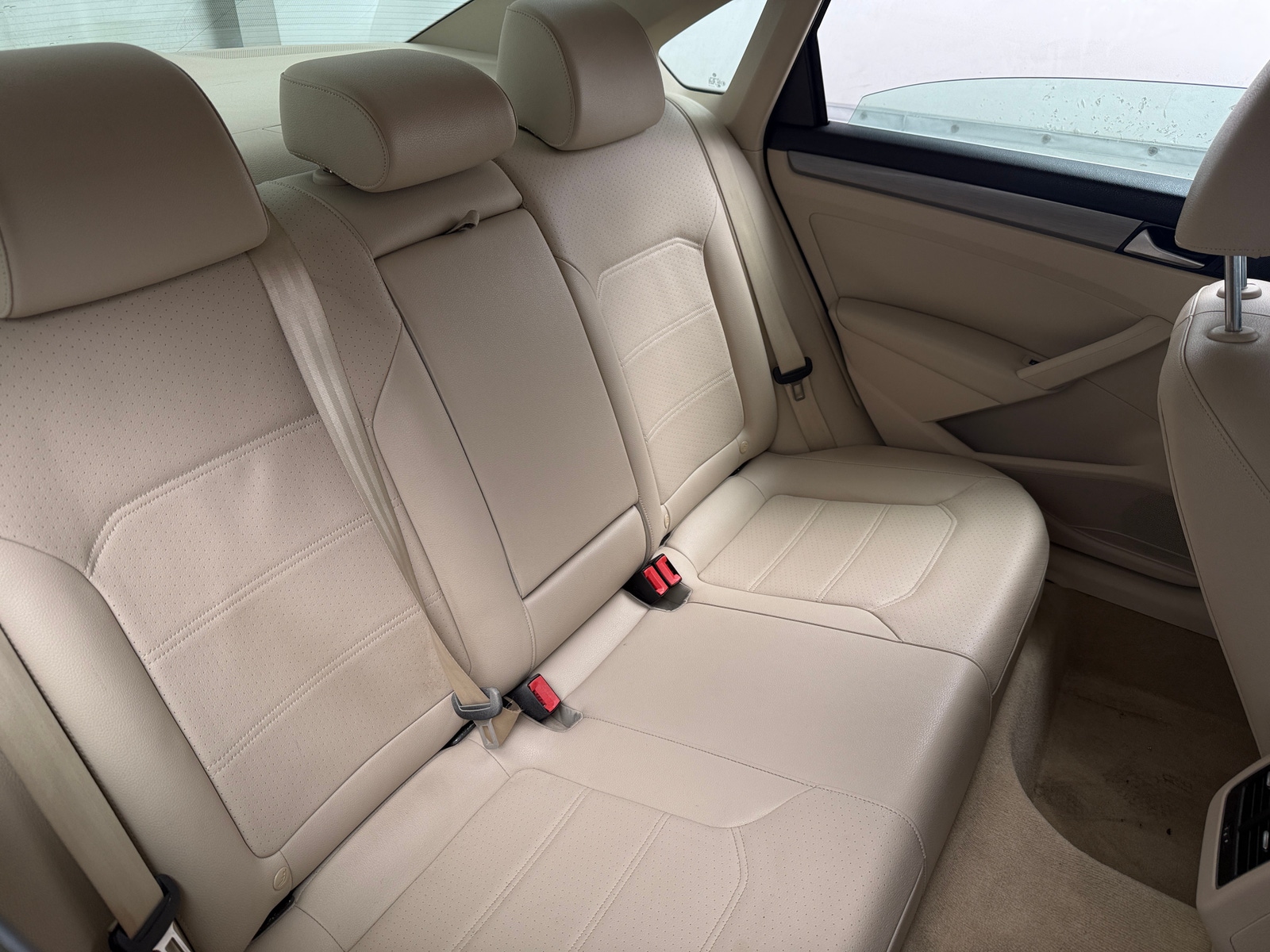 Thumbnail: 2014 Volkswagen Passat - 6