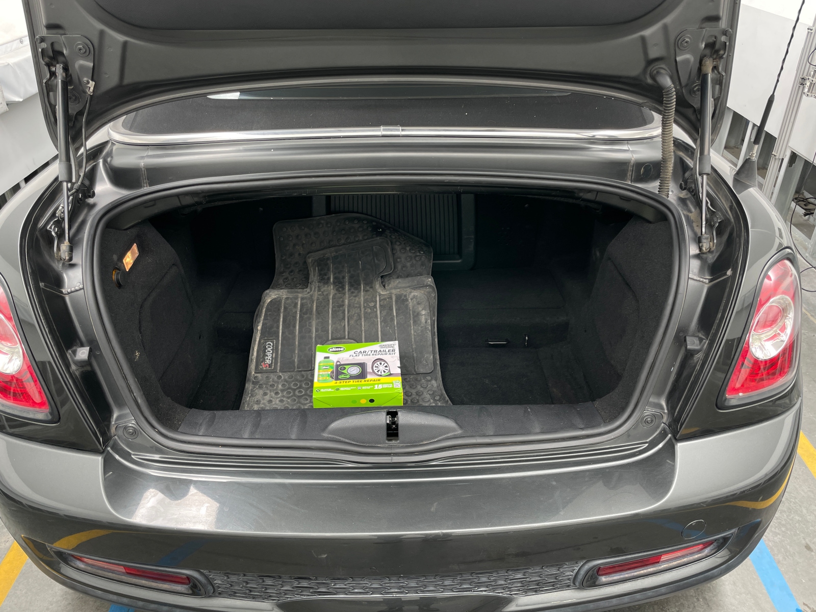 Thumbnail: 2014 MINI Cooper Roadster - 6