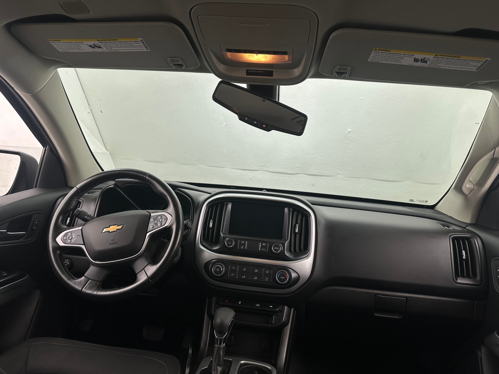 Thumbnail: 2022 Chevrolet Colorado - 3