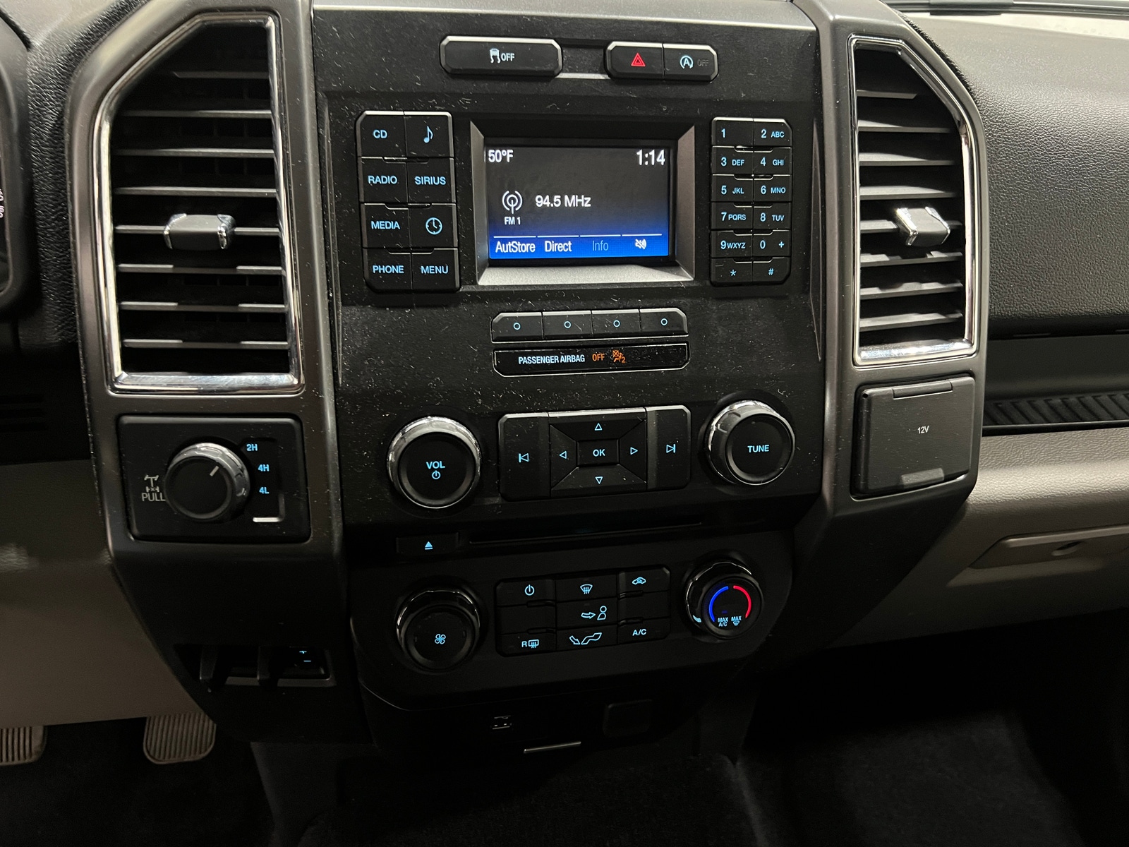 Thumbnail: 2017 Ford Econoline - 4