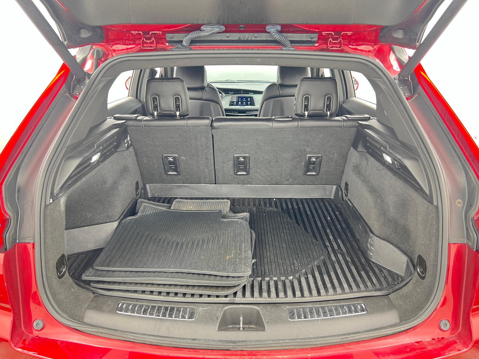 Thumbnail: 2019 Cadillac XT4 - 6