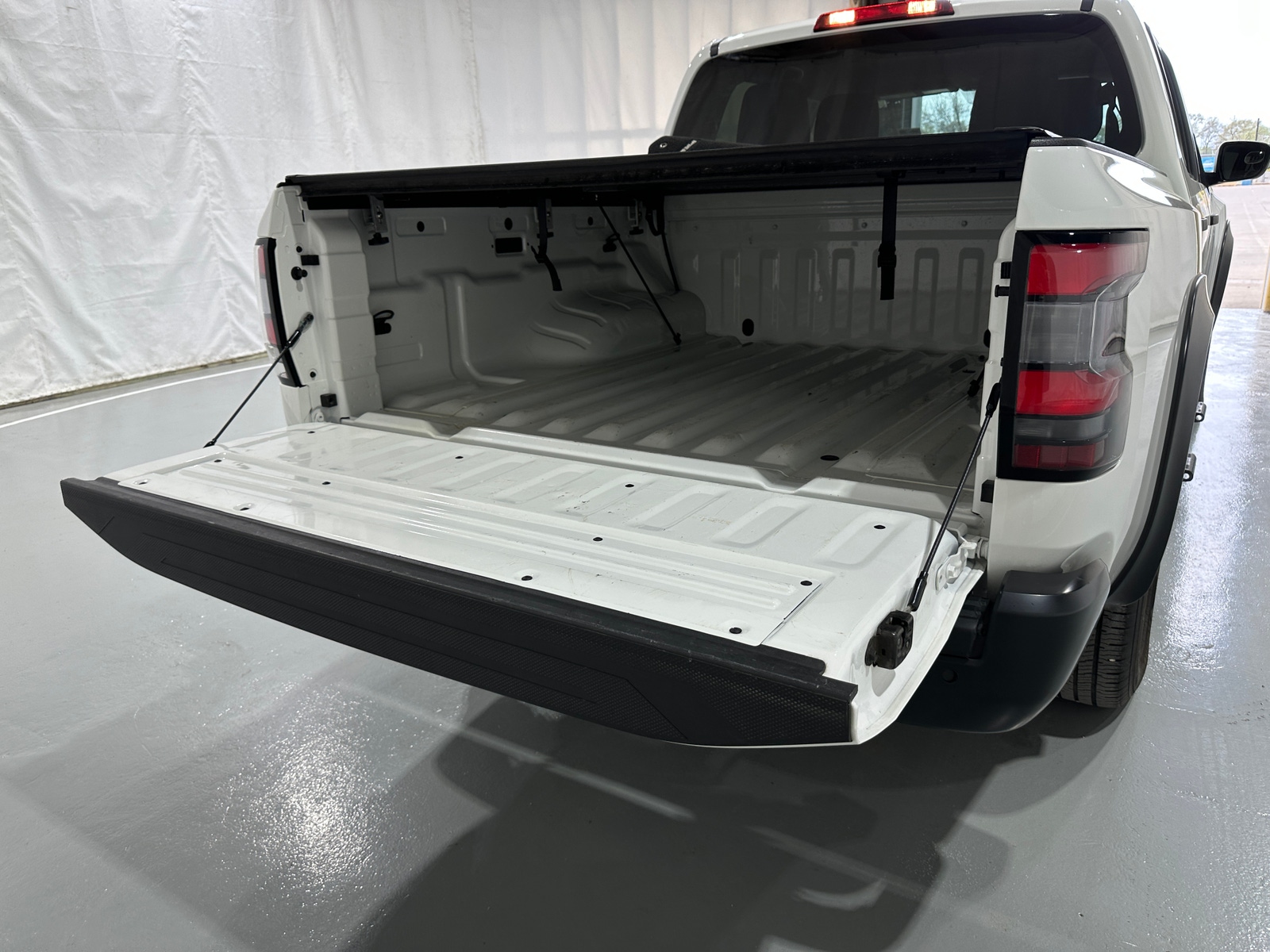 Thumbnail: 2024 Nissan Frontier - 7