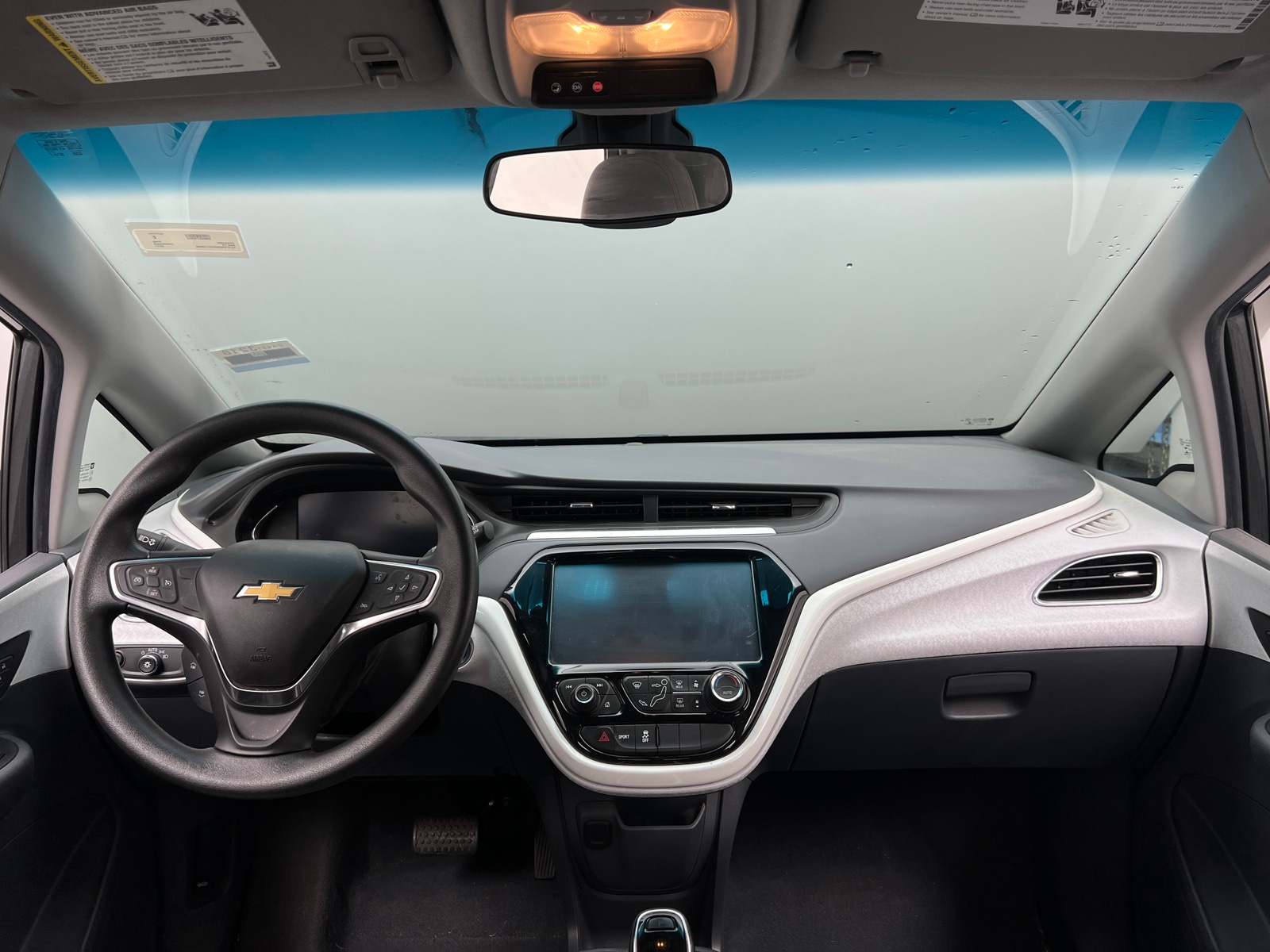 Thumbnail: 2017 Chevrolet Bolt EV - 3