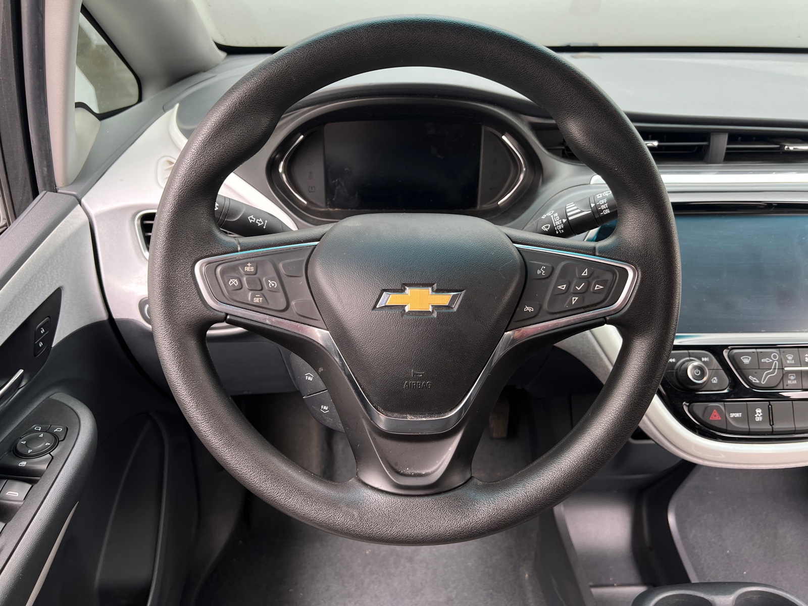 Thumbnail: 2017 Chevrolet Bolt EV - 5