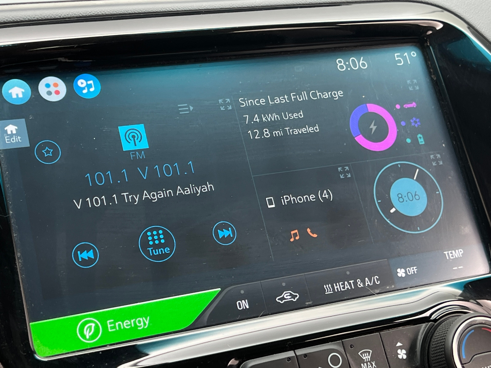 Thumbnail: 2017 Chevrolet Bolt EV - 4