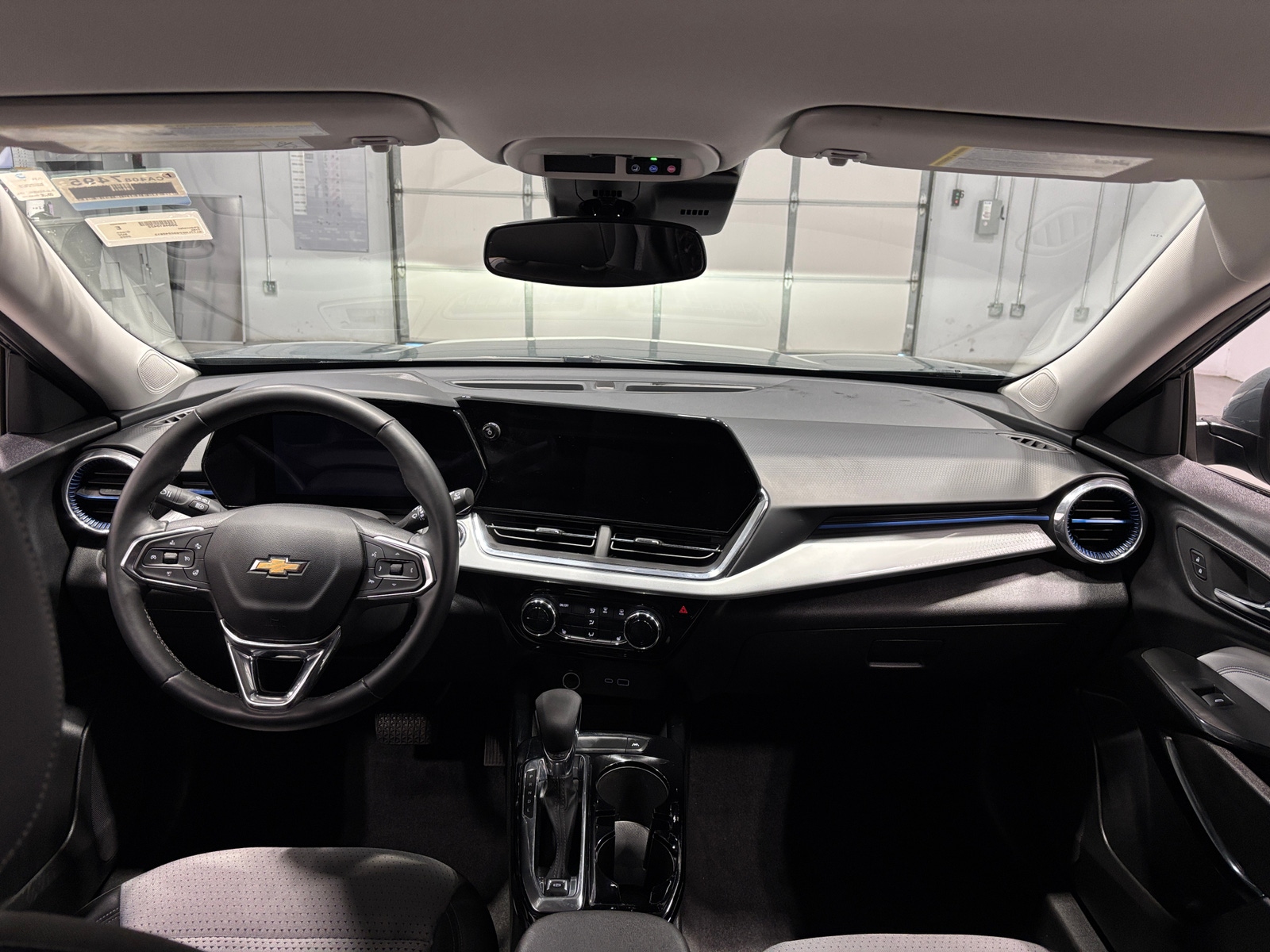 Thumbnail: 2025 Chevrolet Trax - 3