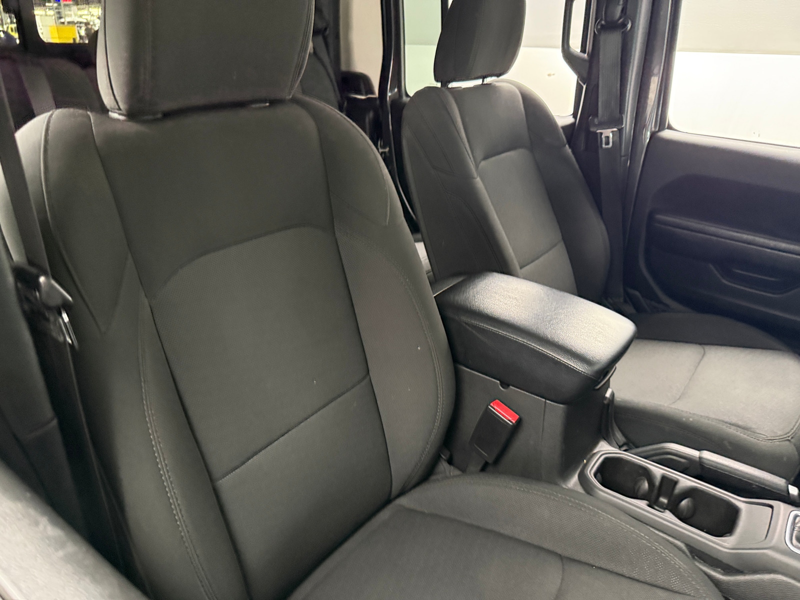 Thumbnail: 2023 Jeep Gladiator - 2