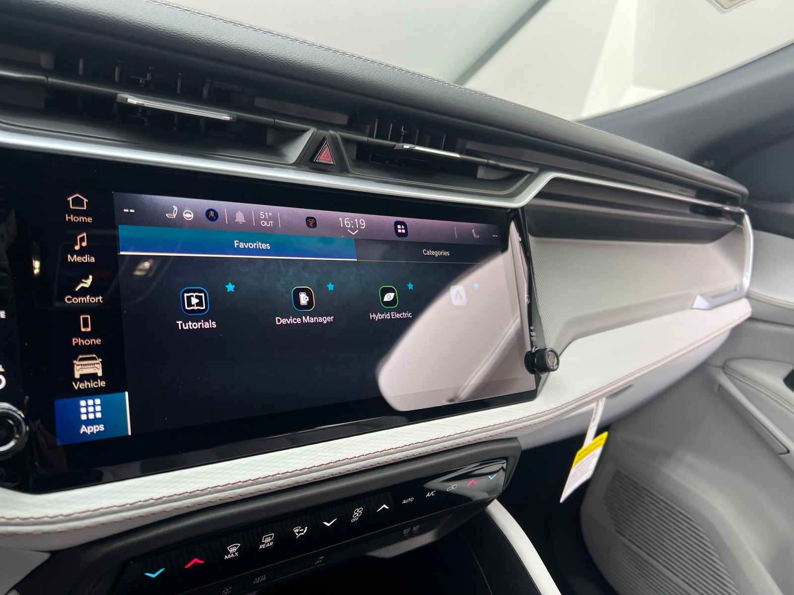 Thumbnail: 2026 Jeep Cherokee - 3