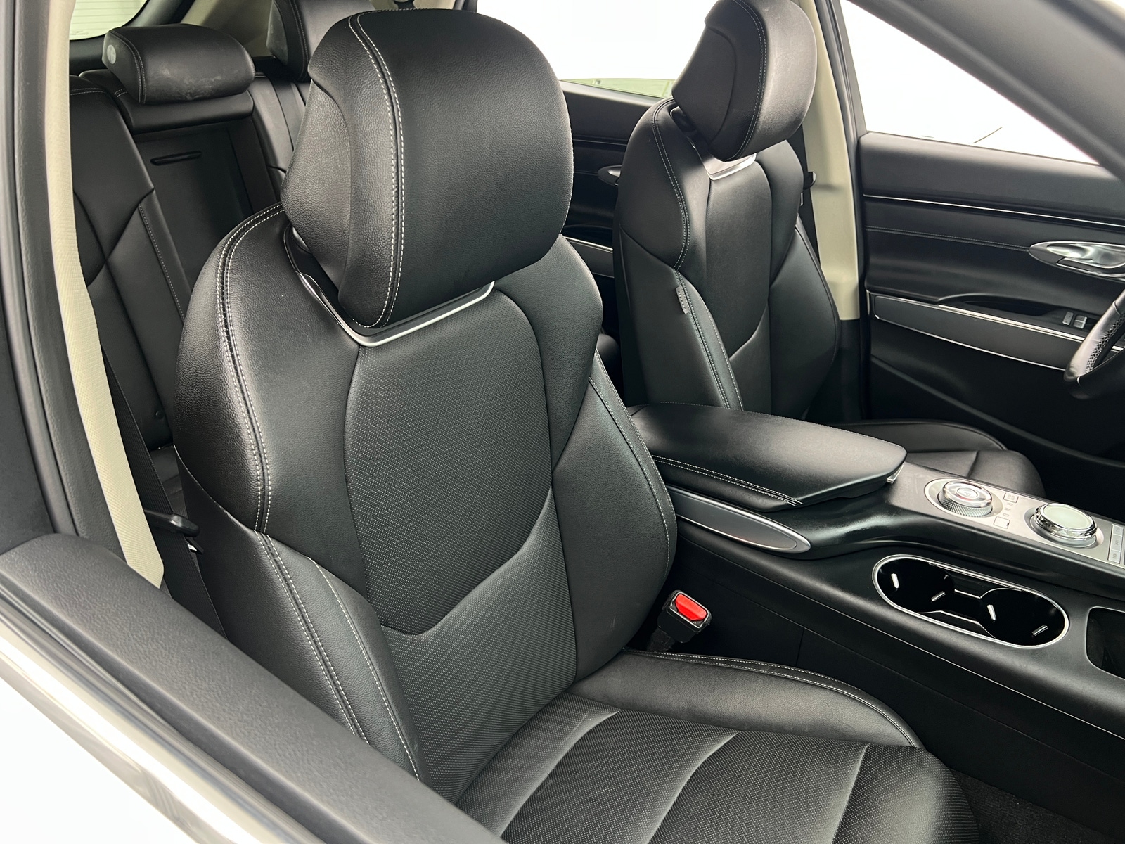 Thumbnail: 2023 Genesis GV70 - 2