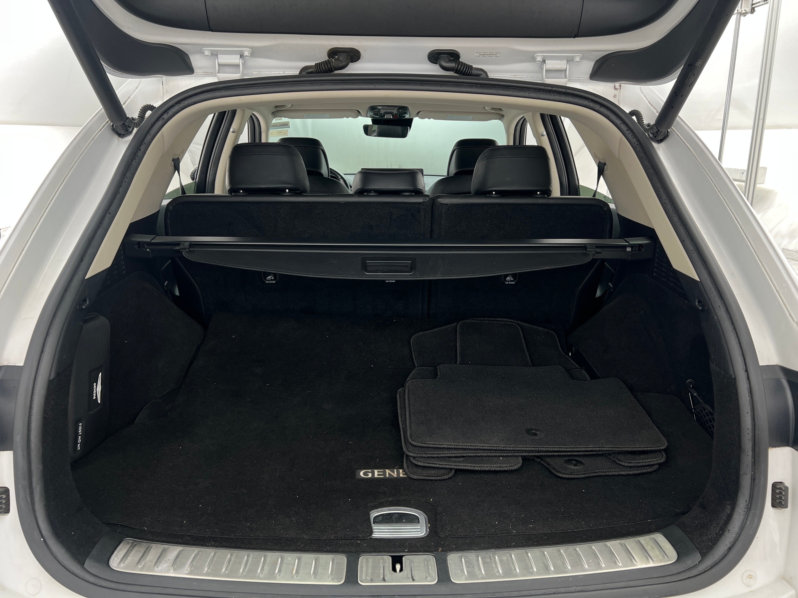 Thumbnail: 2023 Genesis GV70 - 7