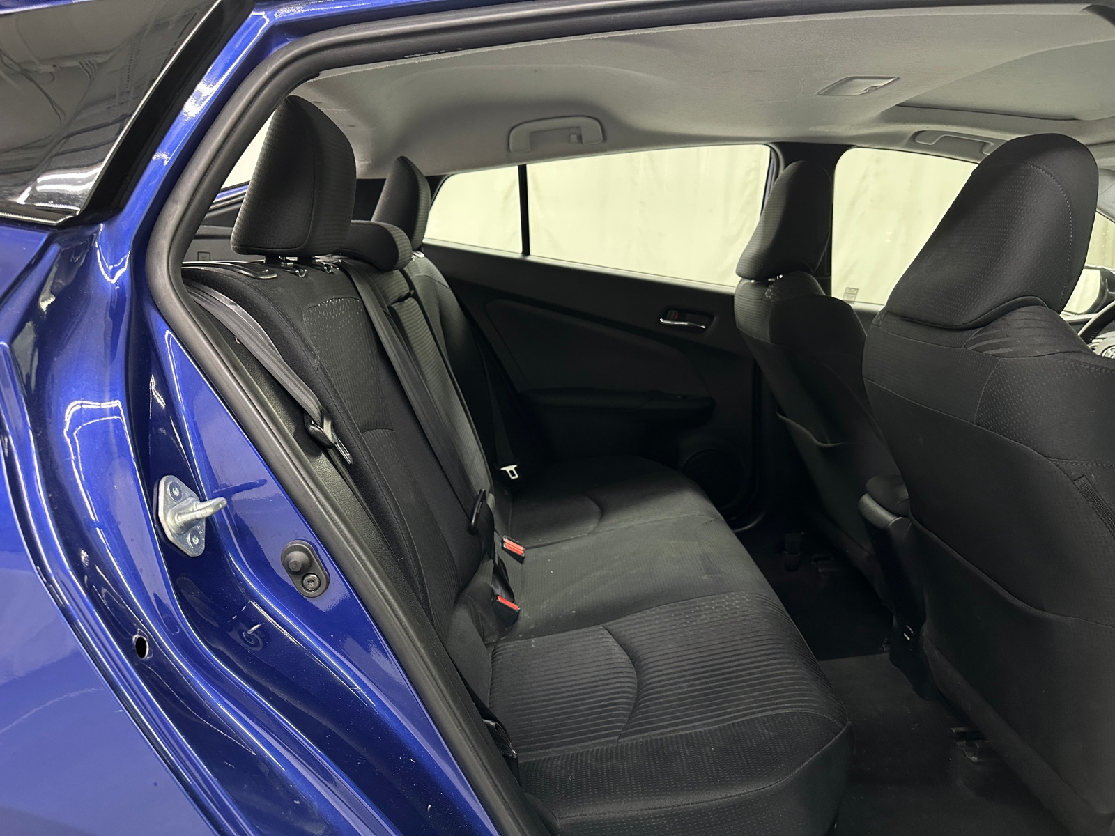 Thumbnail: 2017 Toyota Prius - 6