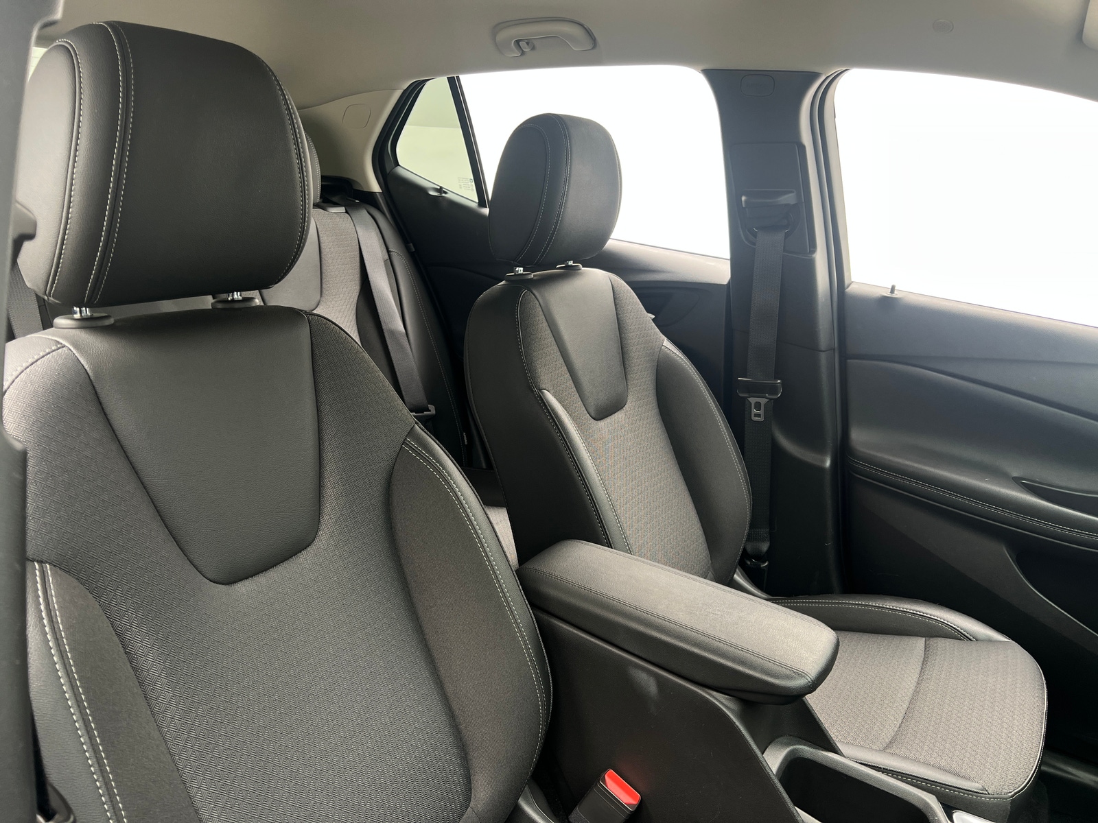 Thumbnail: 2025 Buick Encore GX - 2