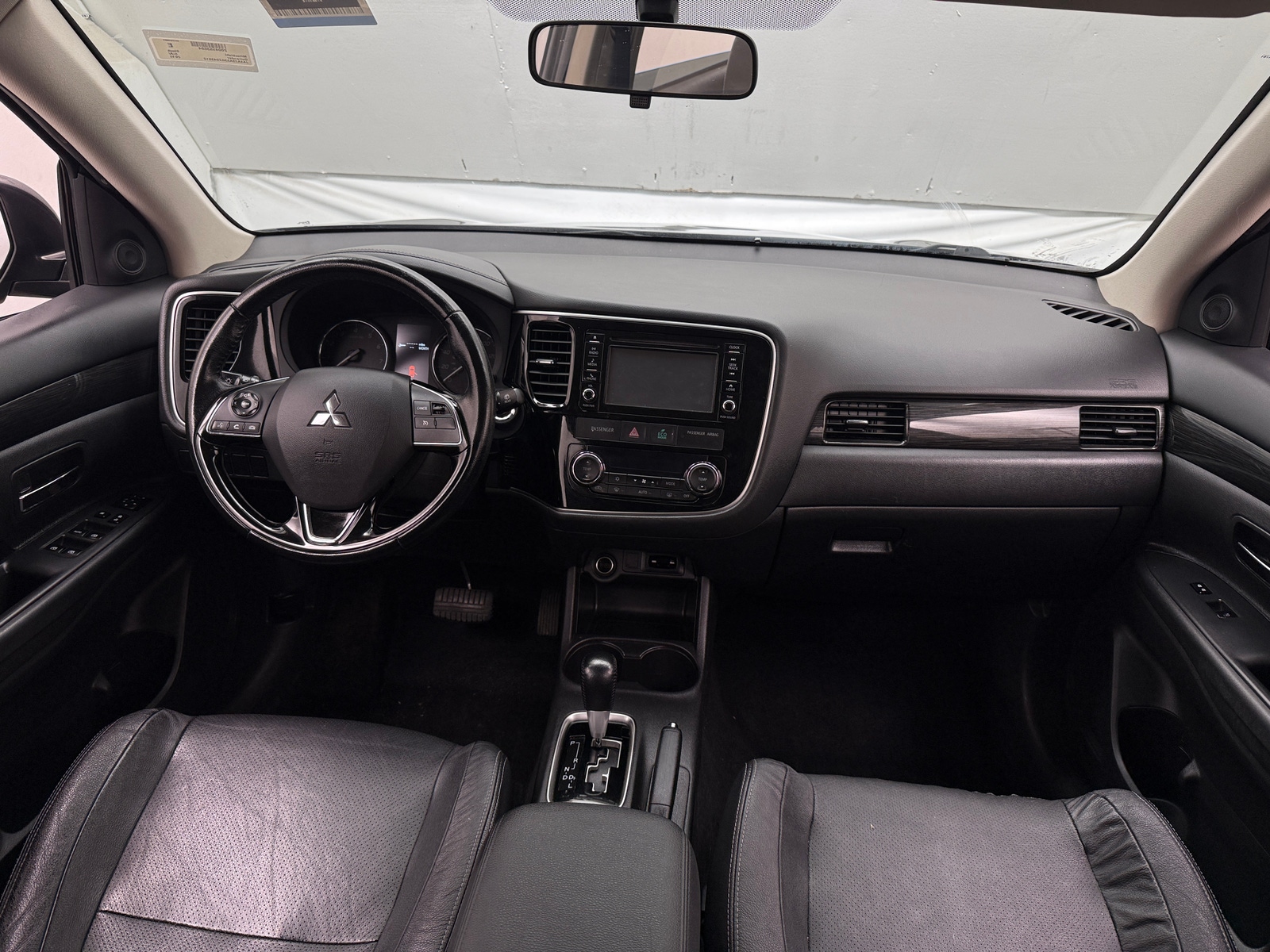 Thumbnail: 2016 Mitsubishi Outlander - 3