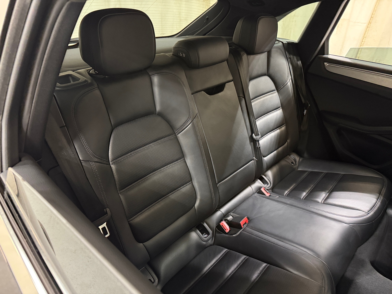 Thumbnail: 2018 Porsche Macan - 5