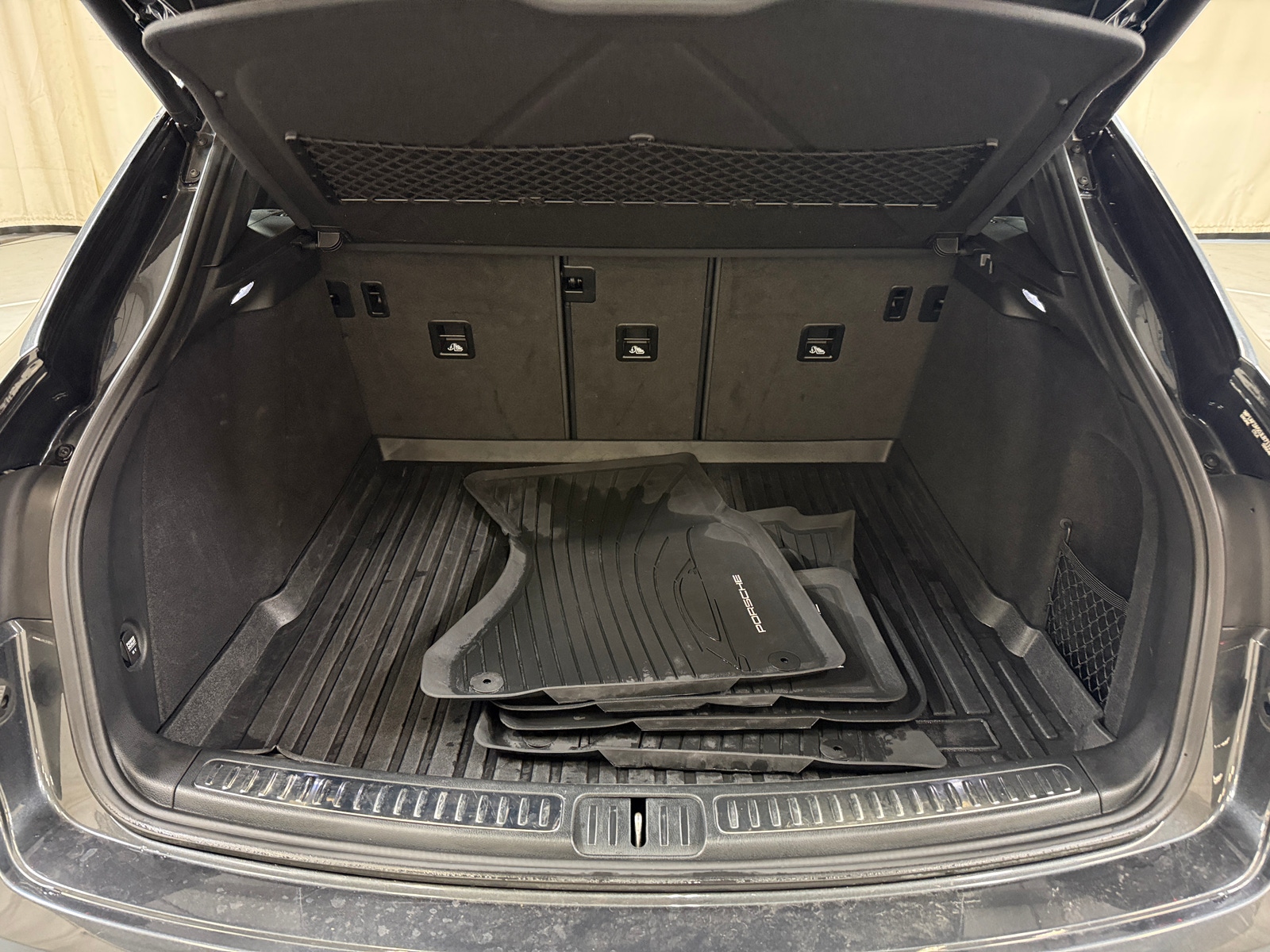 Thumbnail: 2018 Porsche Macan - 6