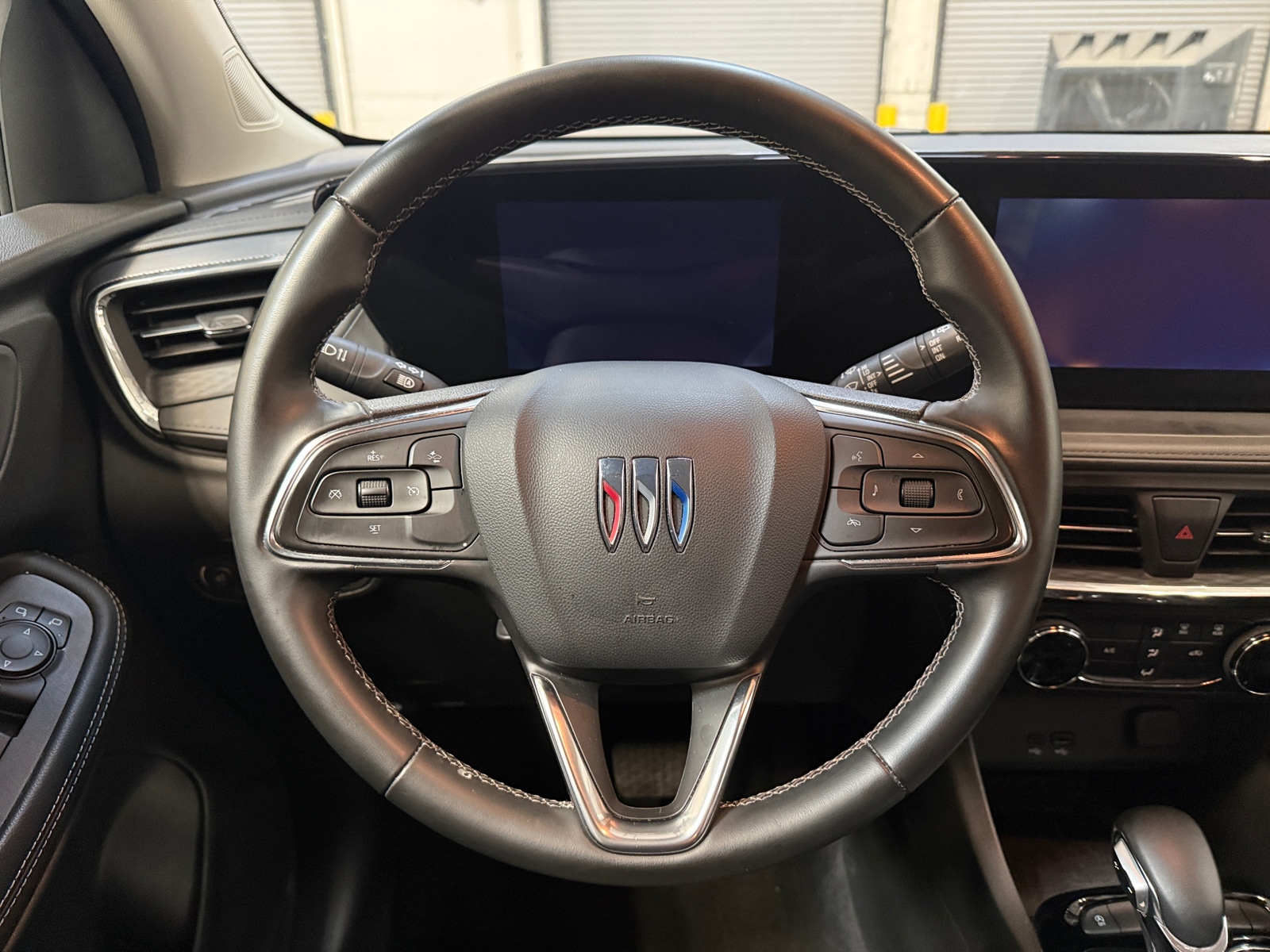 Thumbnail: 2025 Buick Encore GX - 4