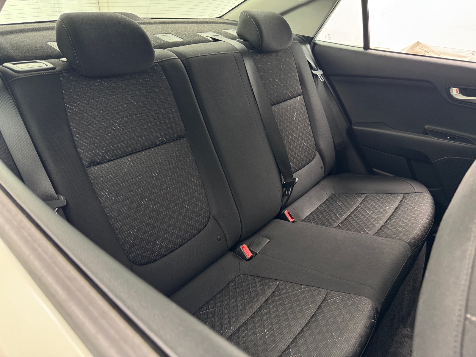 Thumbnail: 2022 Kia Rio - 6