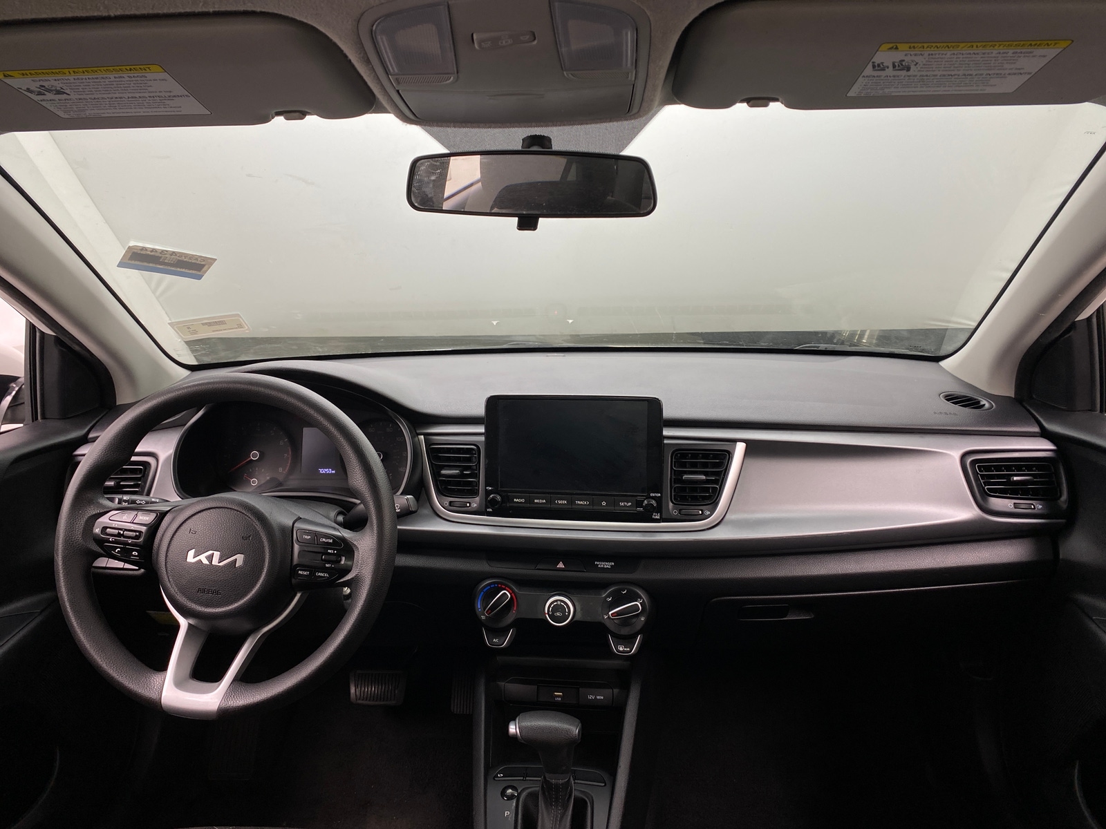 Thumbnail: 2022 Kia Rio - 3