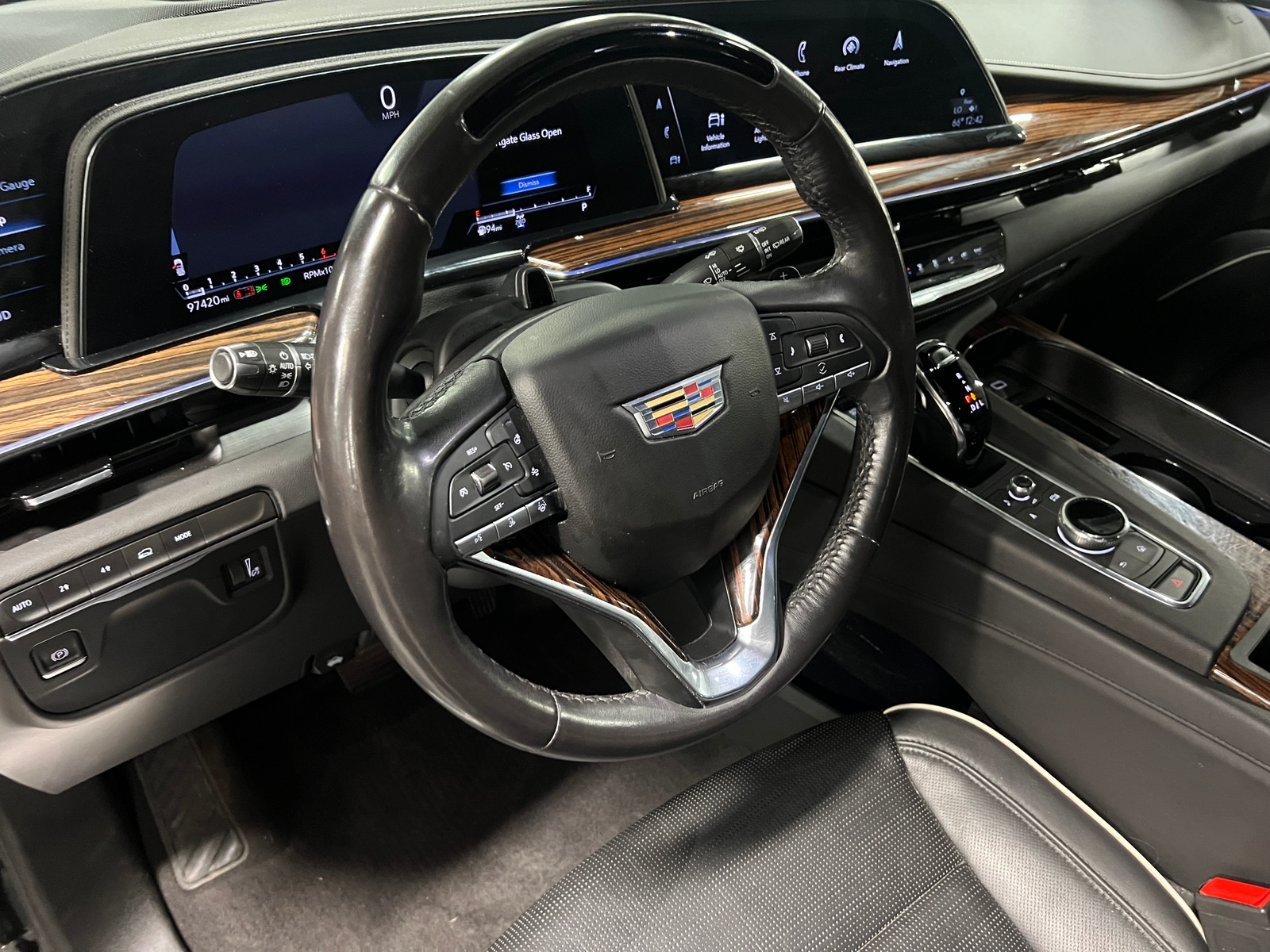 Thumbnail: 2023 Cadillac Escalade - 4