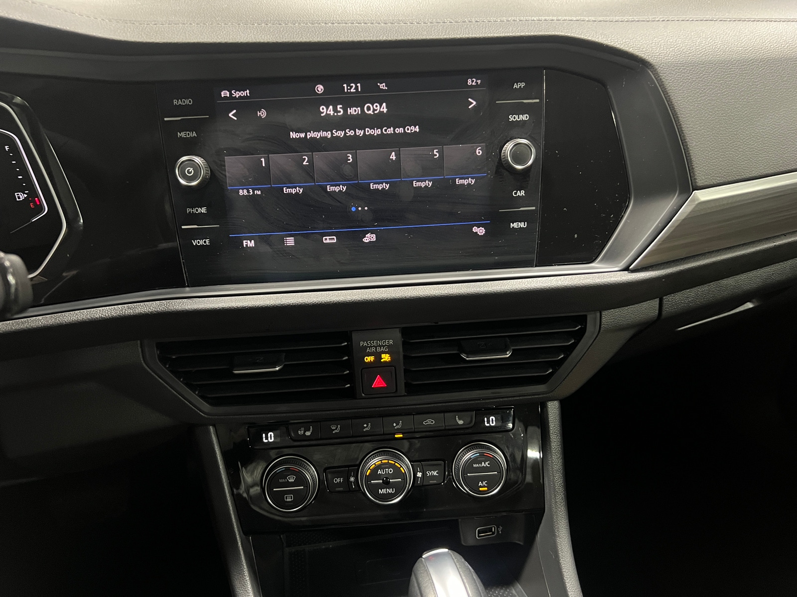 Thumbnail: 2020 Volkswagen Jetta - 4