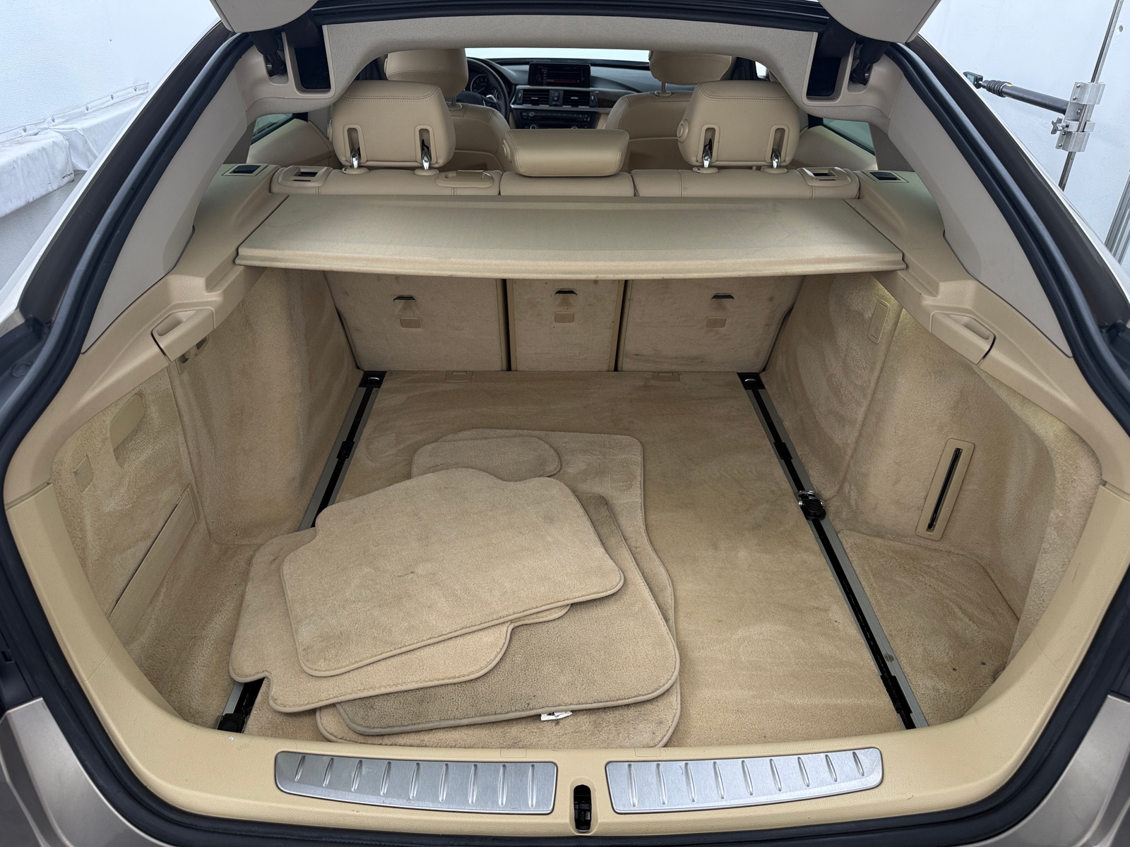 Thumbnail: 2015 BMW 3 Series - 6