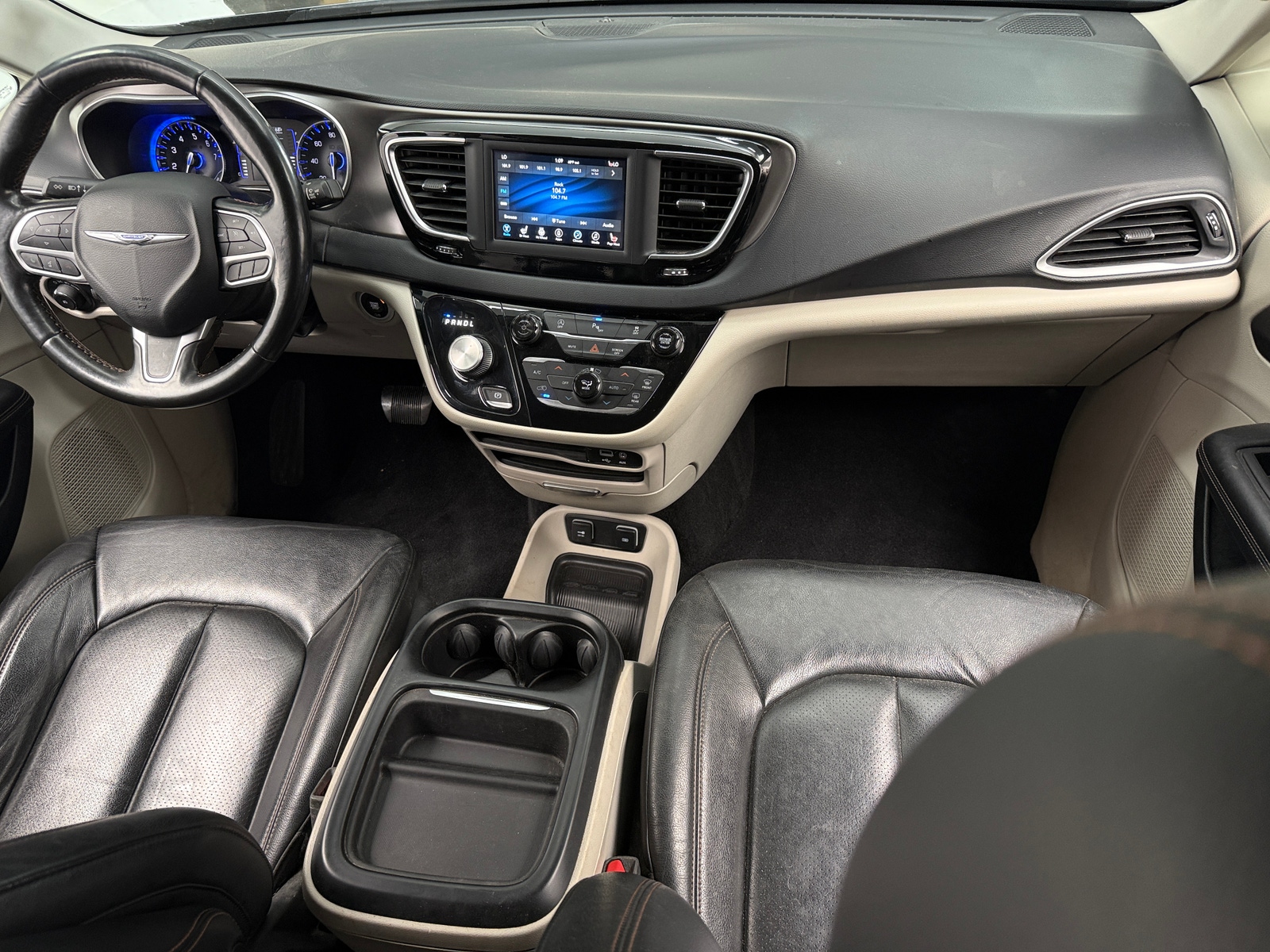 Thumbnail: 2020 Chrysler Pacifica - 2