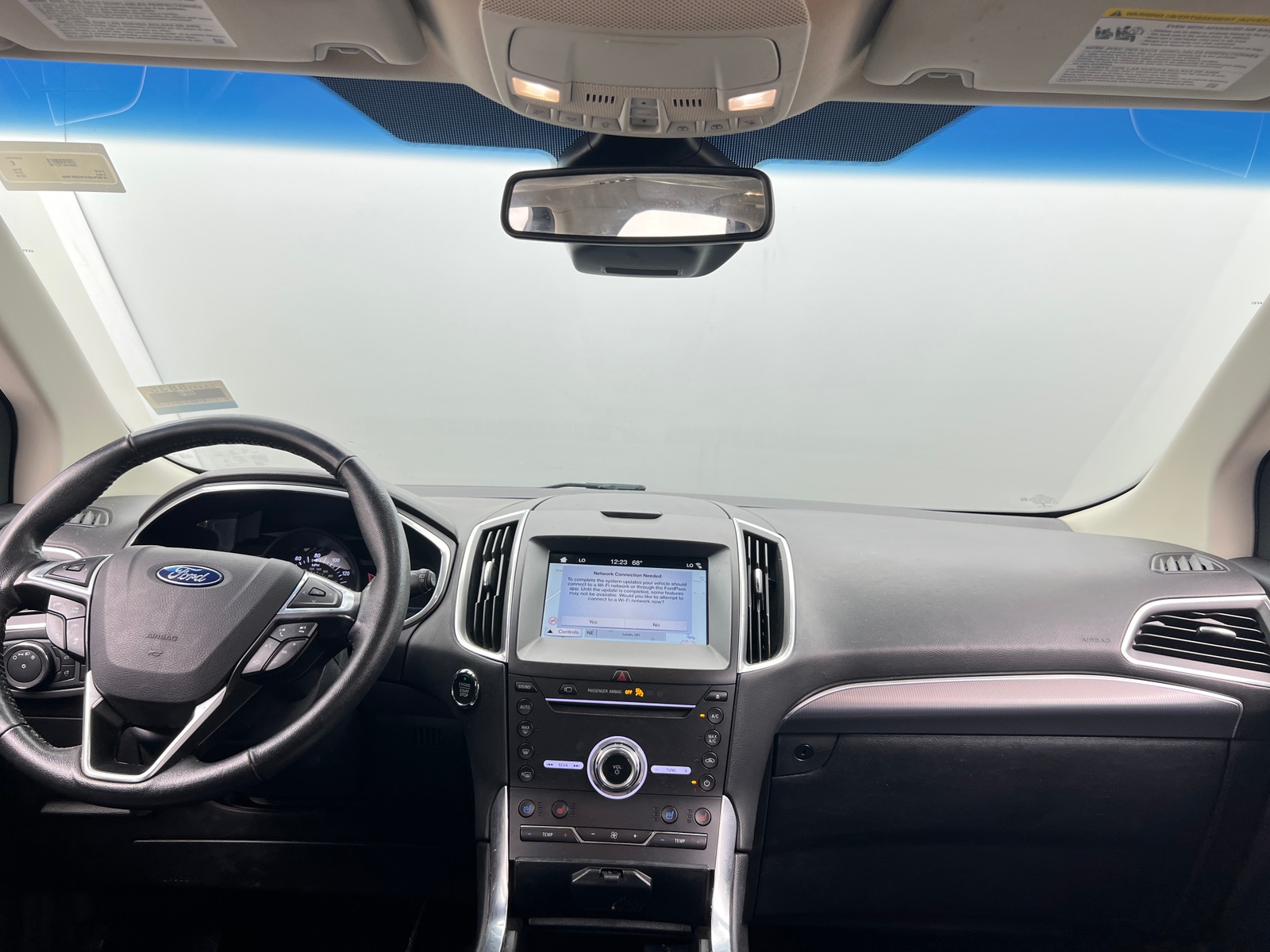 Thumbnail: 2019 Ford Edge - 2