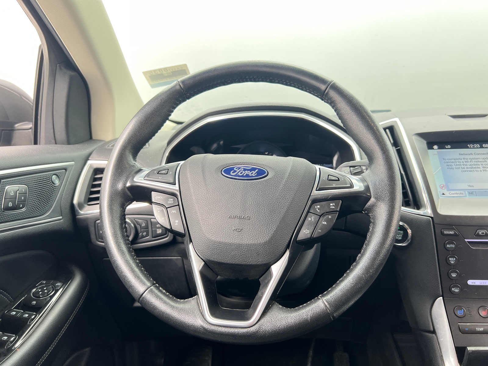 Thumbnail: 2019 Ford Edge - 4