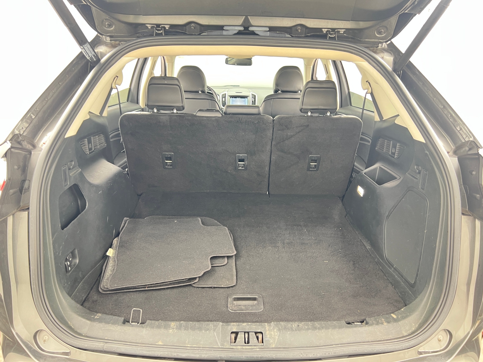 Thumbnail: 2019 Ford Edge - 6