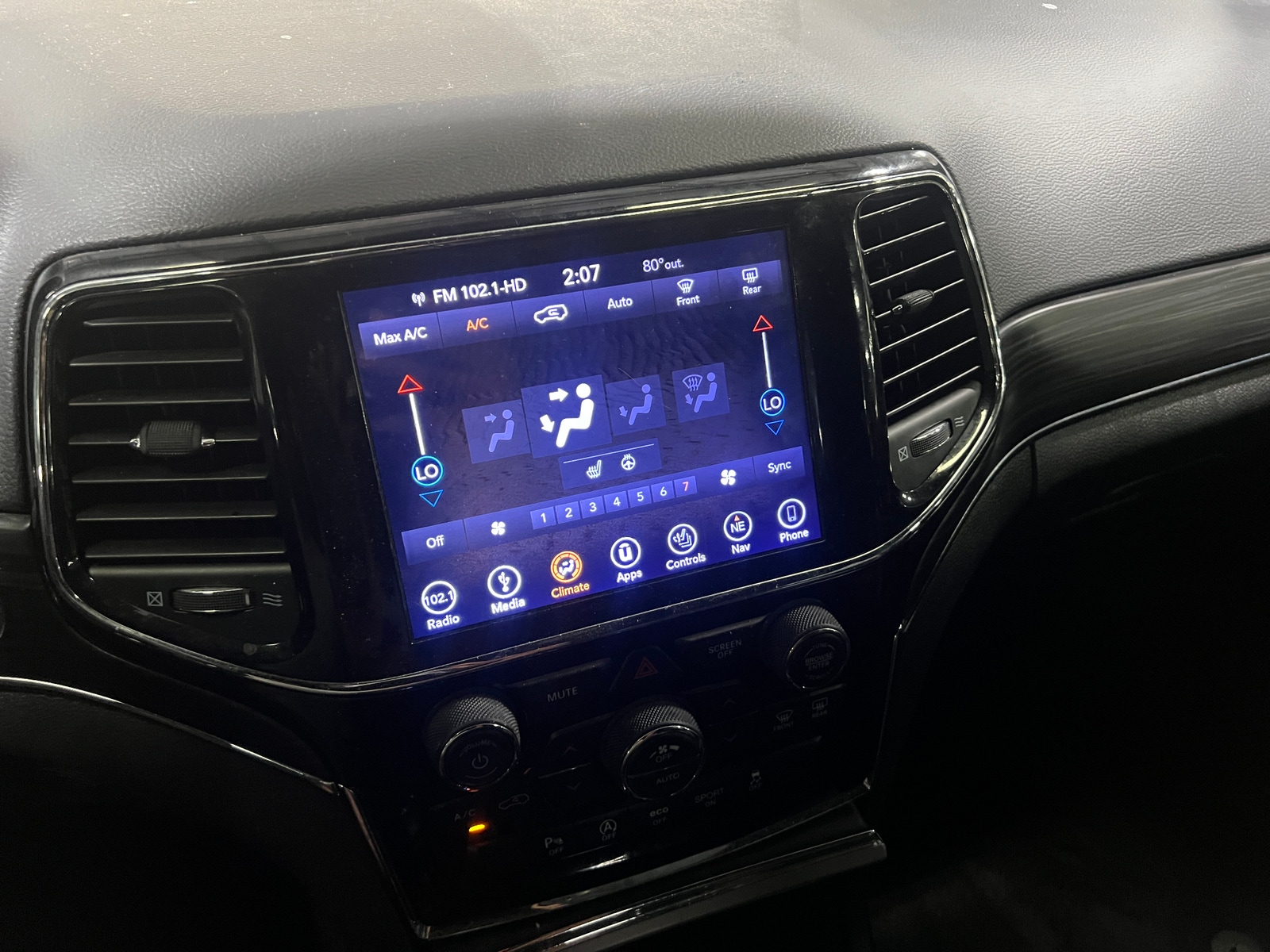 Thumbnail: 2019 Jeep Grand Cherokee - 3