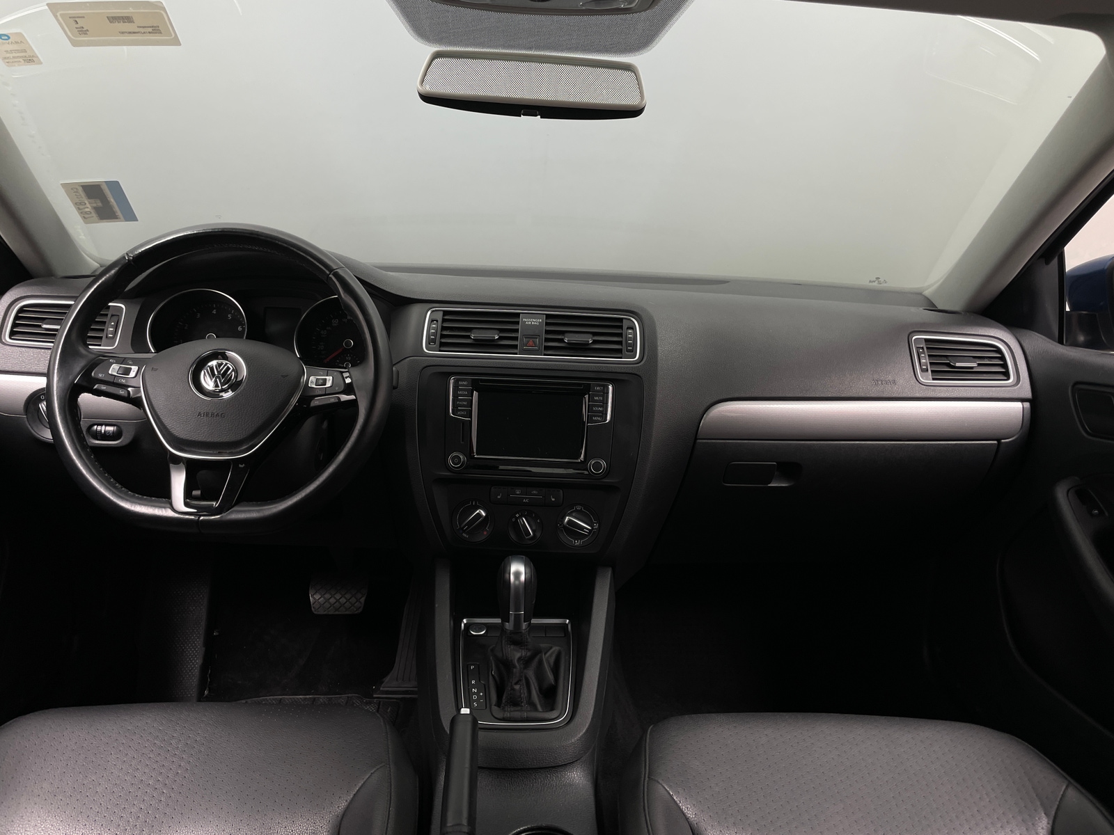 Thumbnail: 2017 Volkswagen Jetta - 2