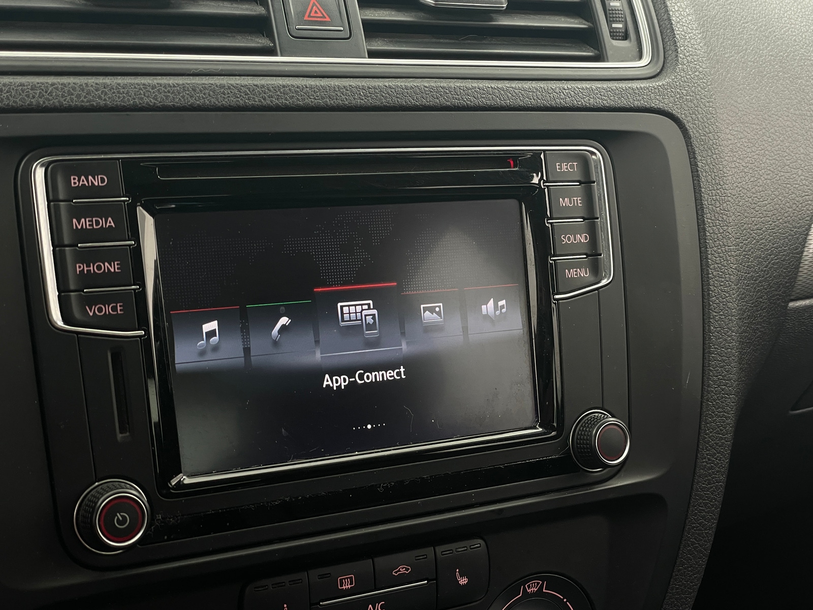 Thumbnail: 2017 Volkswagen Jetta - 3