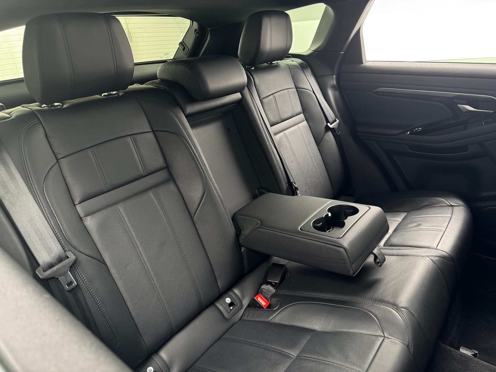 Thumbnail: 2020 Land Rover Range Rover Evoque - 5