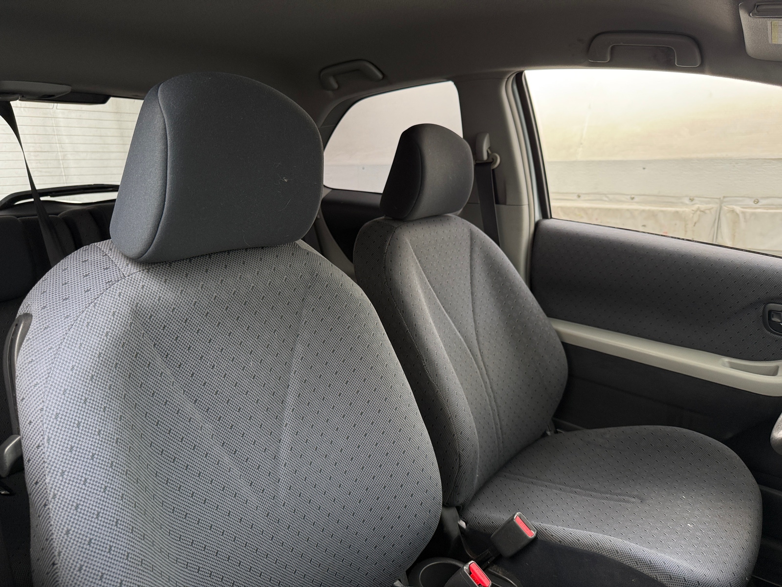 Thumbnail: 2011 Toyota Yaris - 2