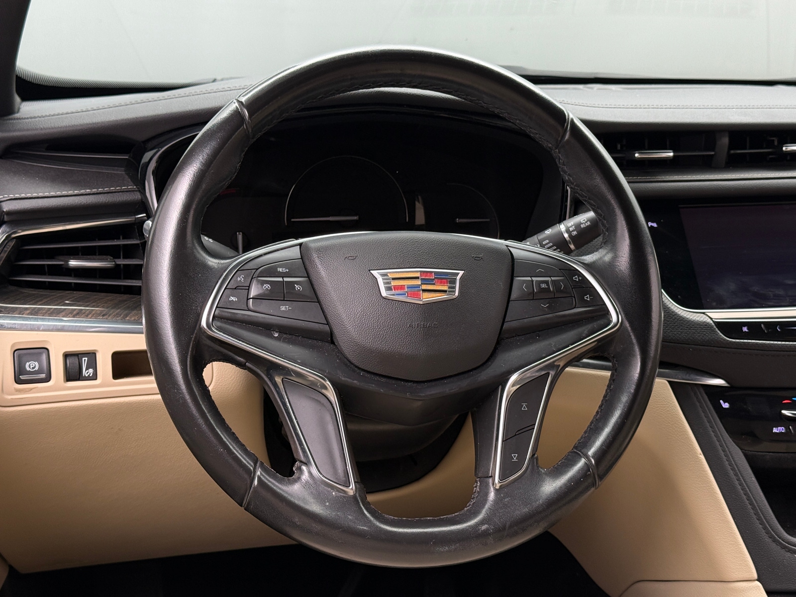 Thumbnail: 2019 Cadillac XT5 - 4