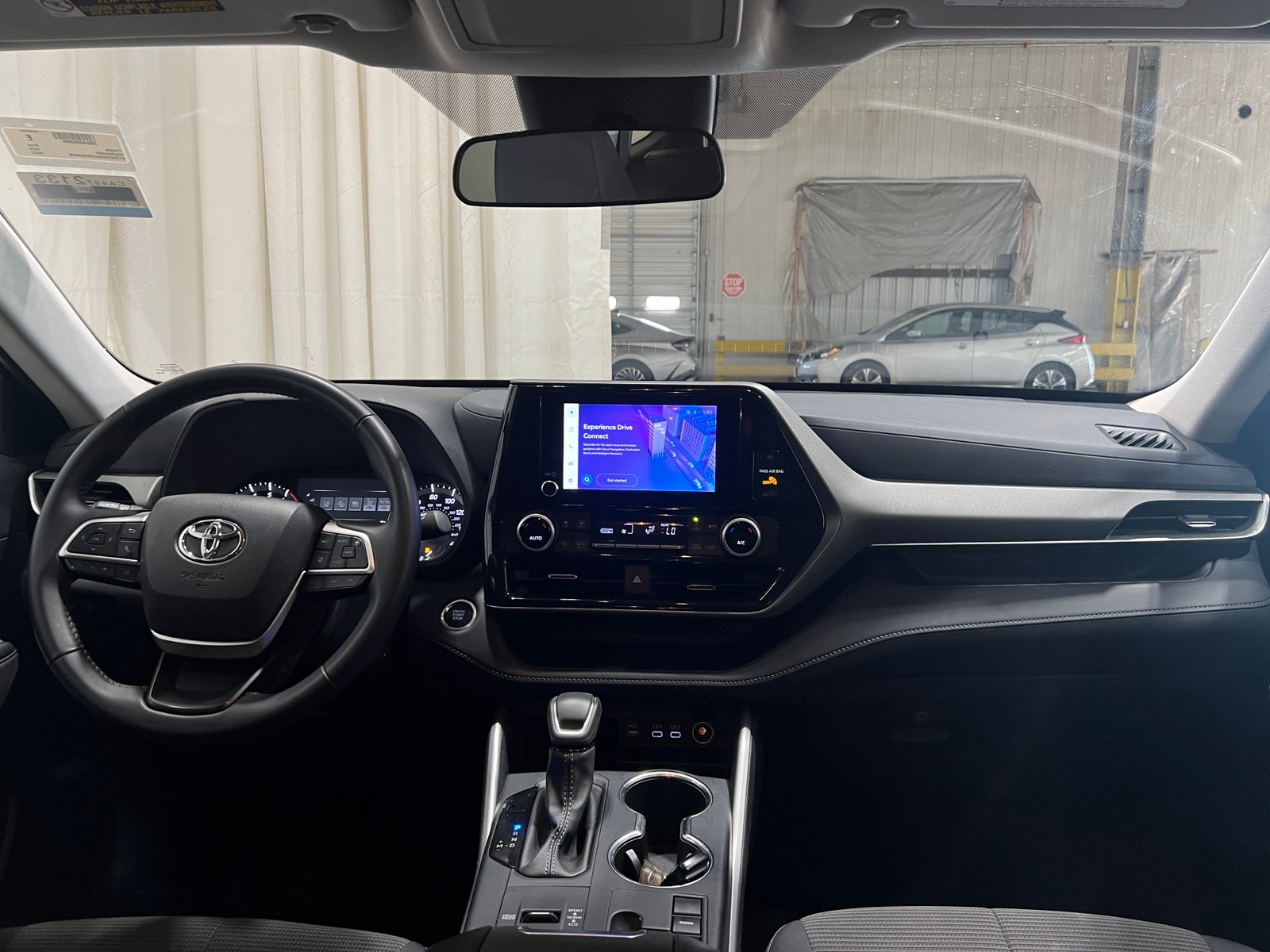 Thumbnail: 2025 Toyota Highlander - 3