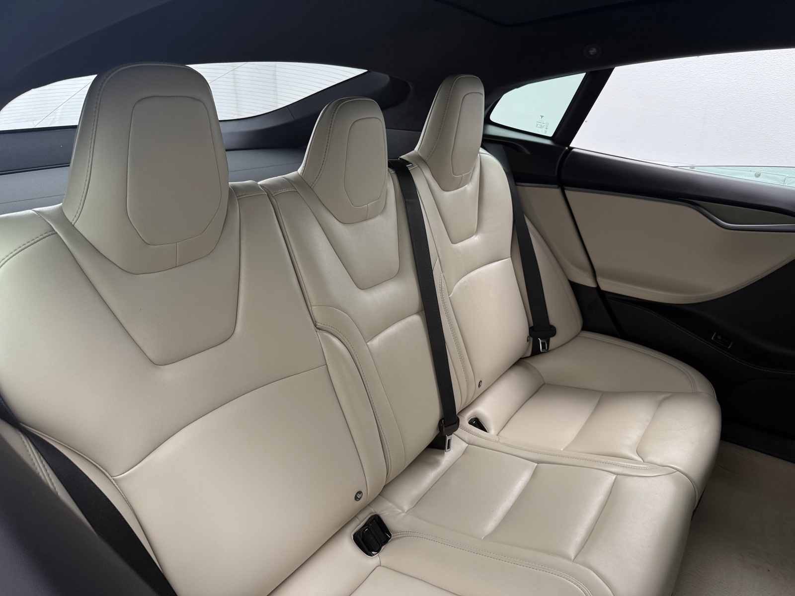 Thumbnail: 2019 Tesla Model S - 5